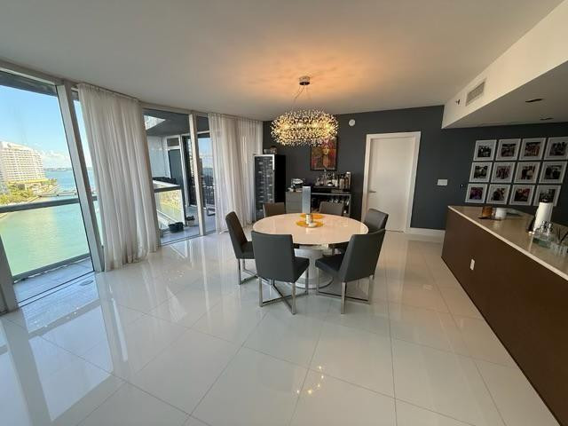 image Icon Brickell I2