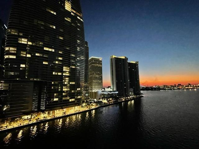 image Icon Brickell I29