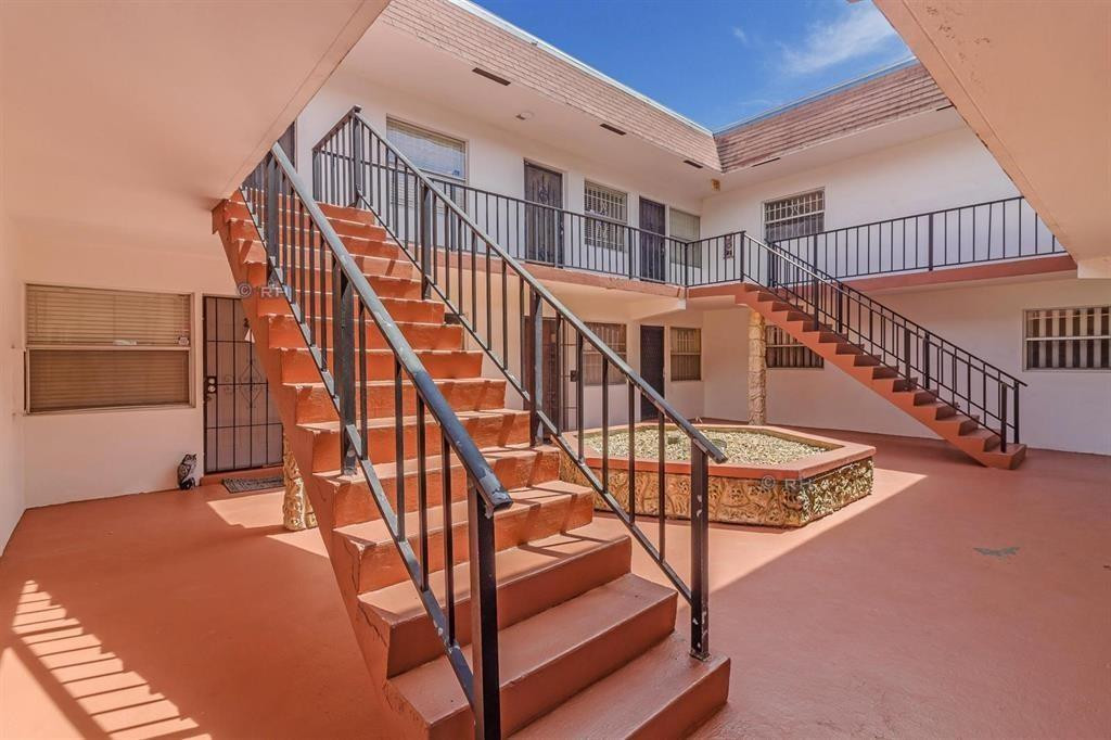 230 SW 1st #G-8