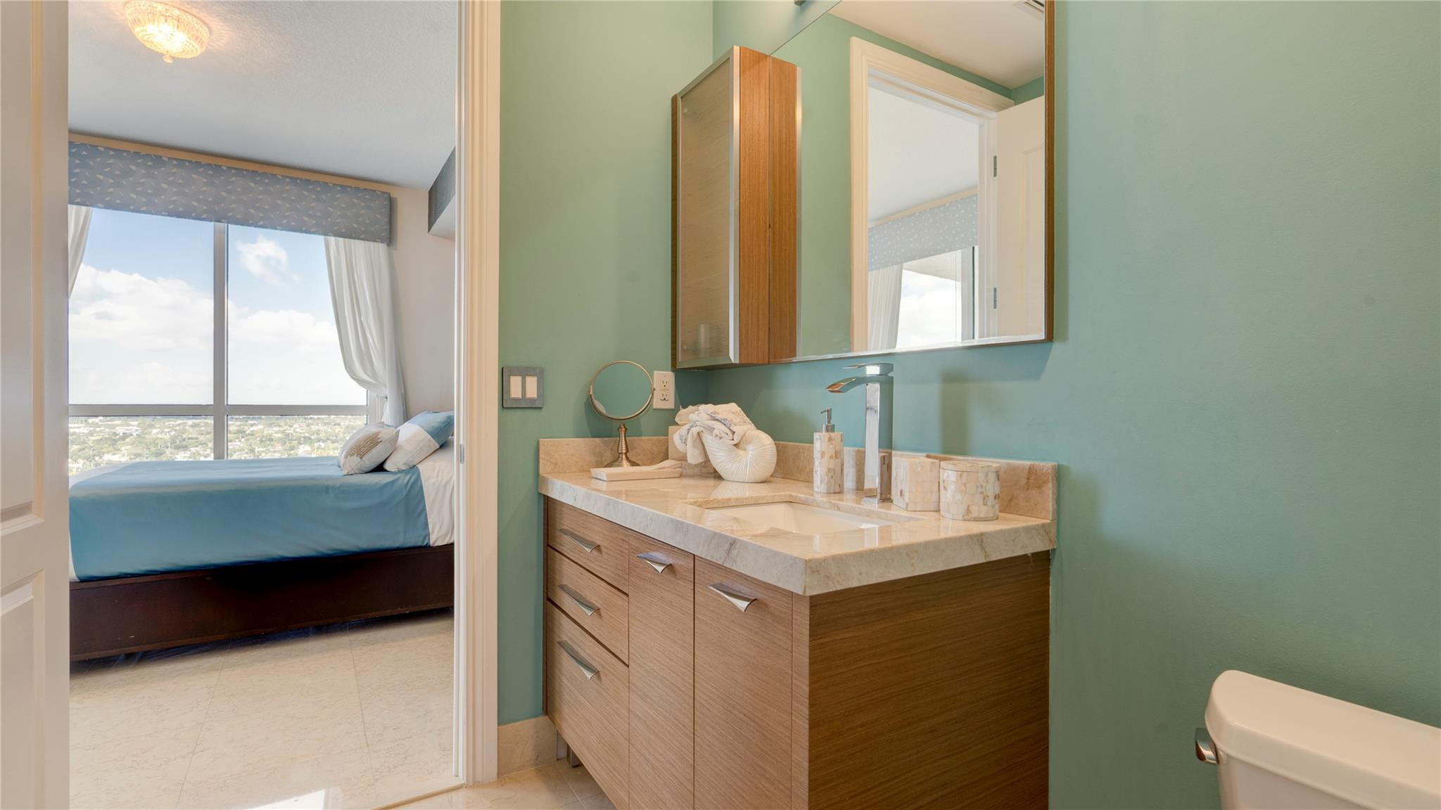 4240 Galt Ocean #2303 Fort Lauderdale, FL 33308