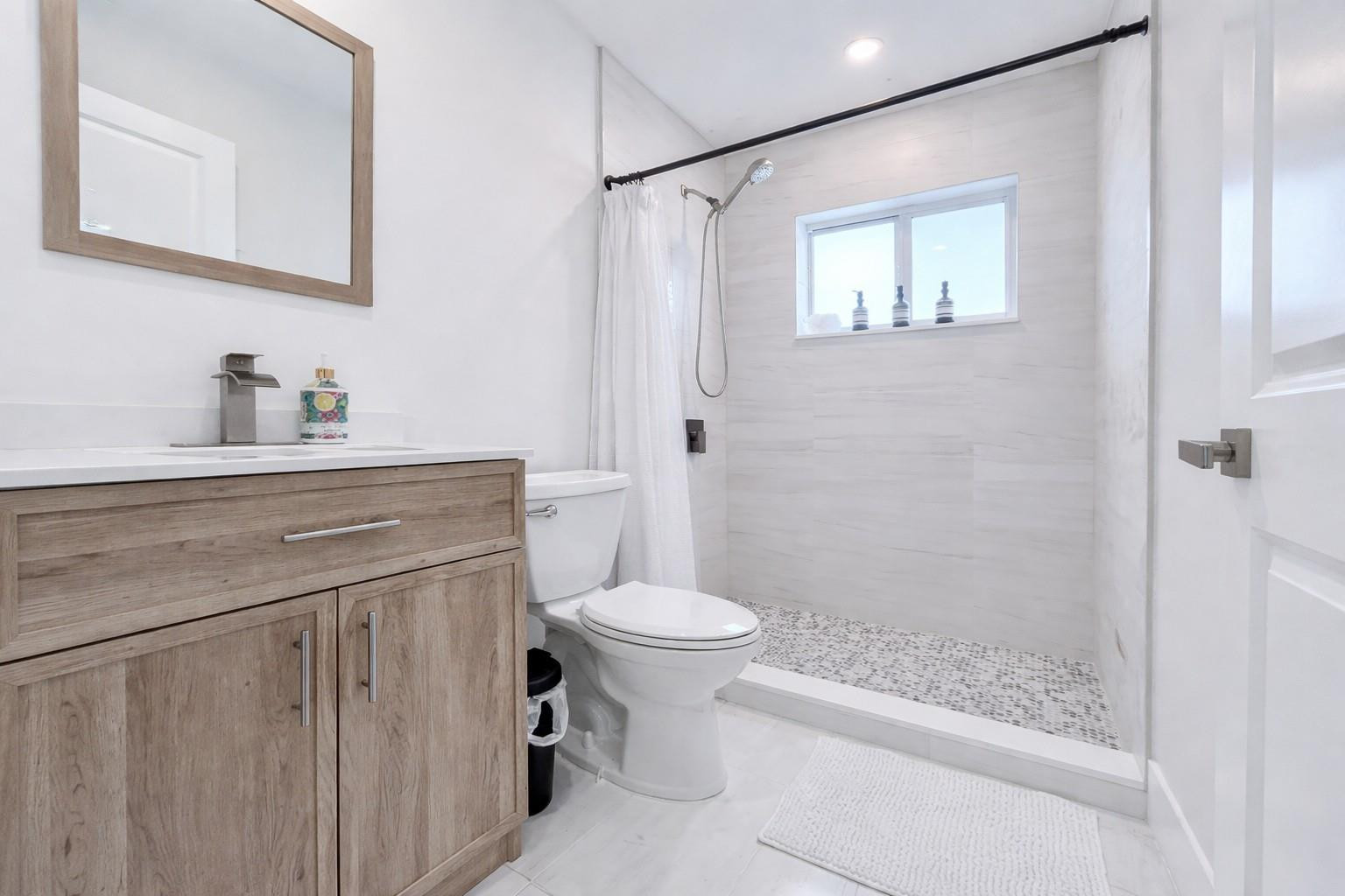 16125 SW 98th Miami, FL 33157