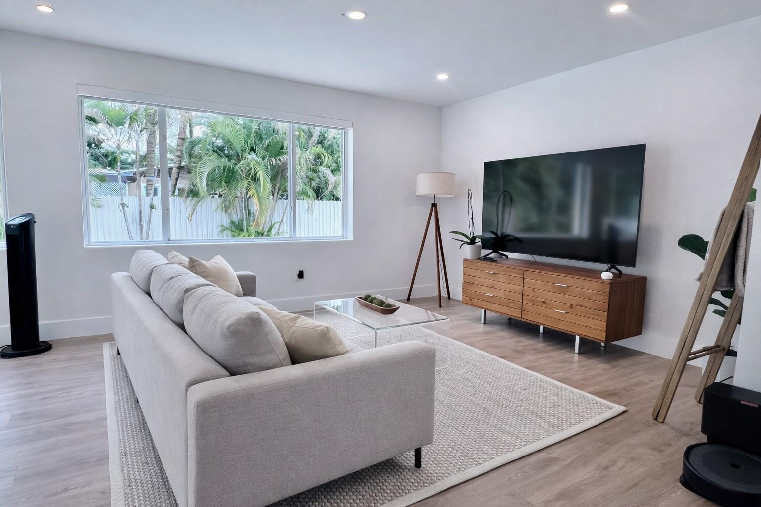 16125 SW 98th Miami, FL 33157