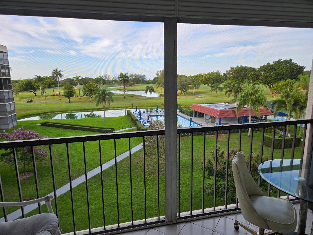 8900 Washington #409