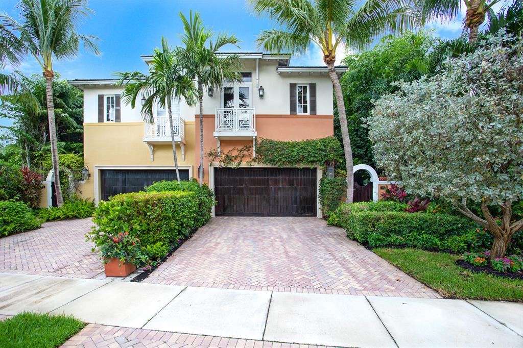 114 Venetian Dr