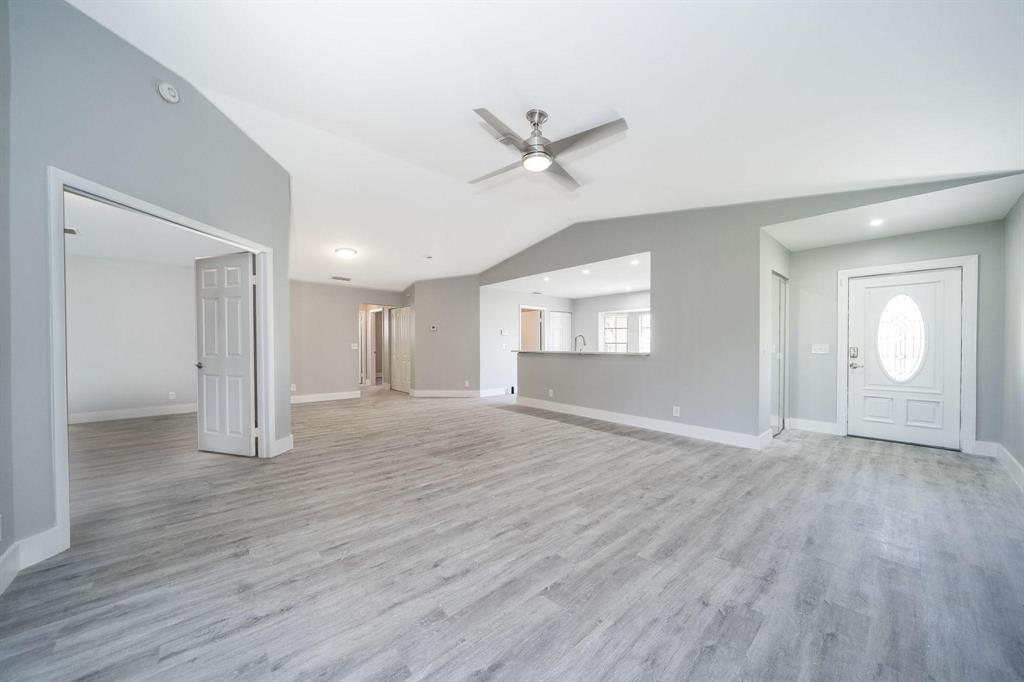 5319 Helene Circle