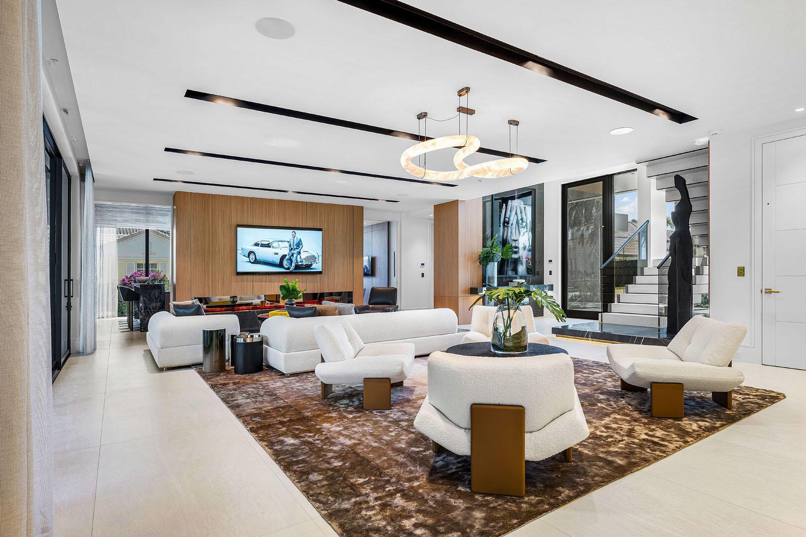 2172 W Maya Palm Dr Boca Raton, FL 33432