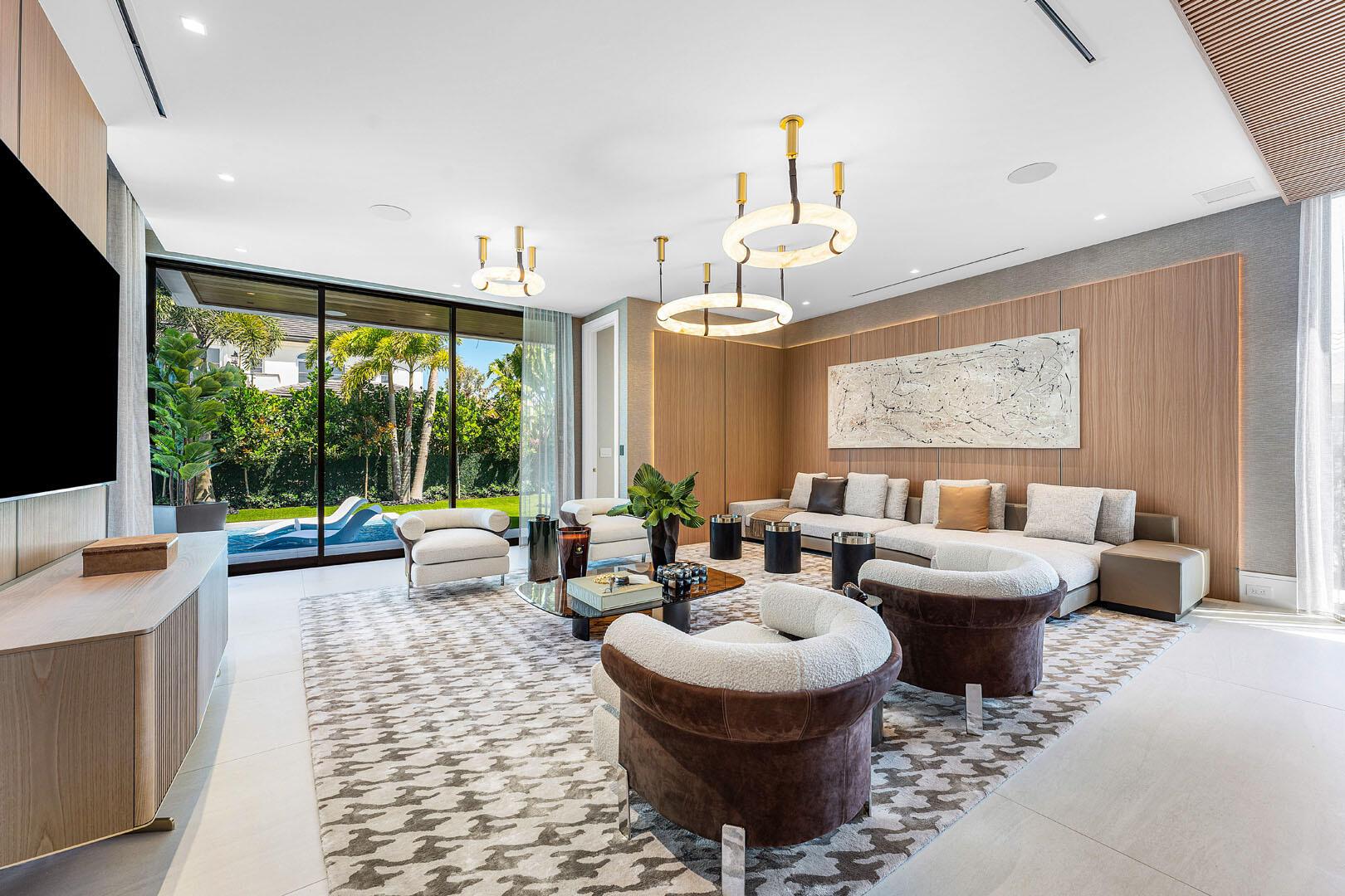 2172 W Maya Palm Dr Boca Raton, FL 33432