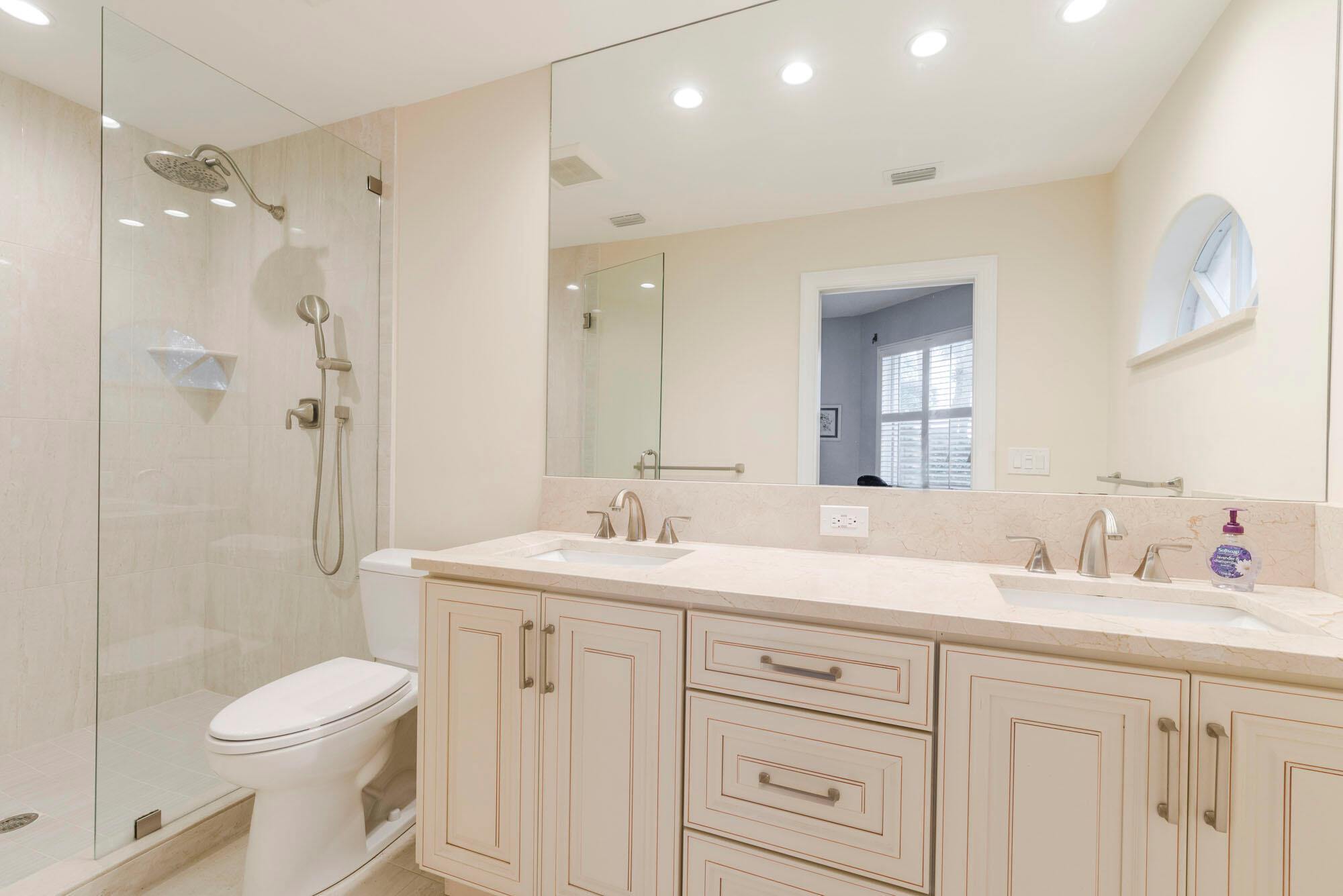 2403 Fairway Dr Jupiter, FL 33477