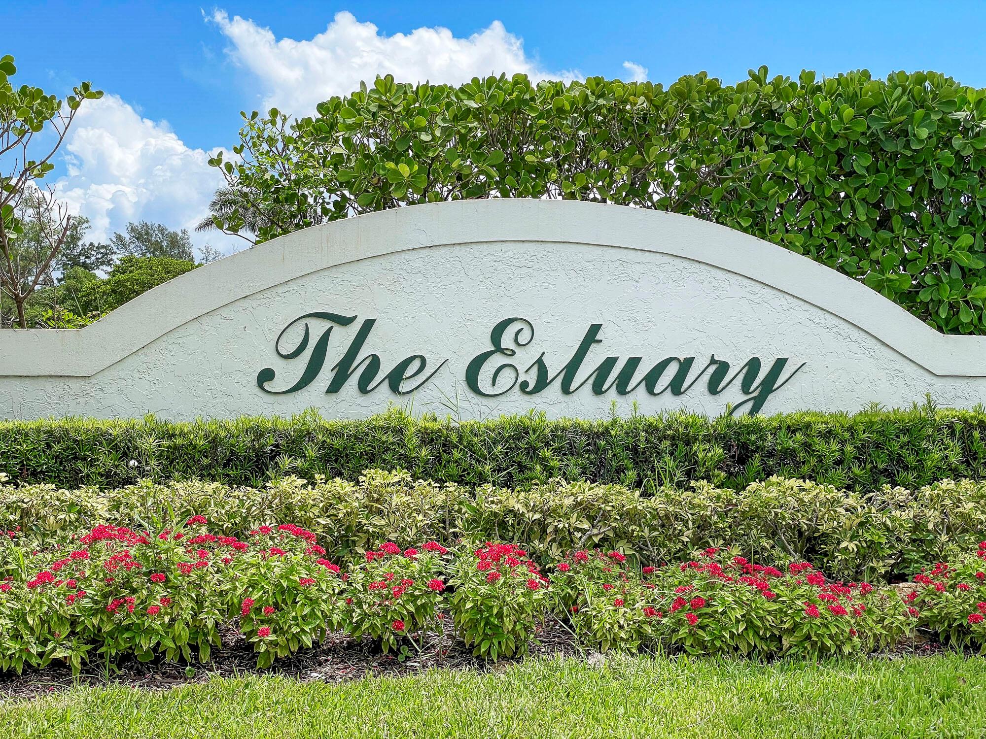 2403 Fairway Dr Jupiter, FL 33477