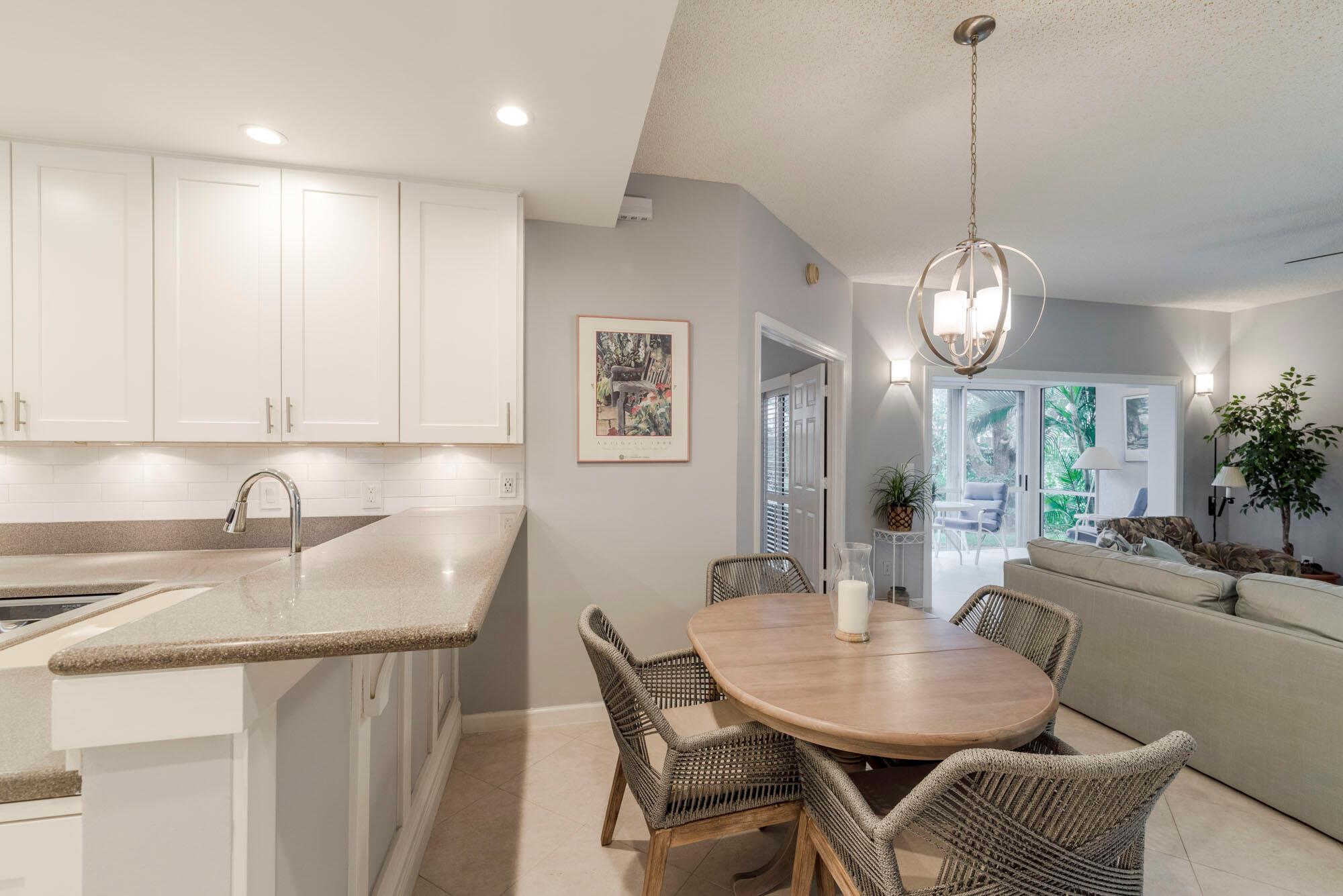 2403 Fairway Dr Jupiter, FL 33477