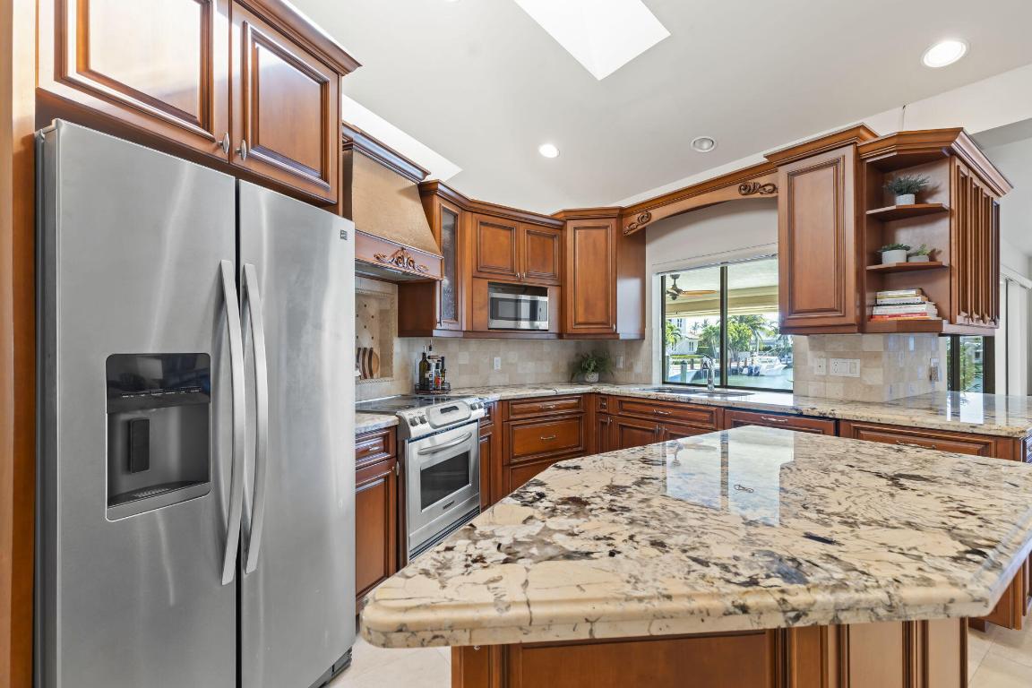 3819 N Ocean Singer Island, FL 33404