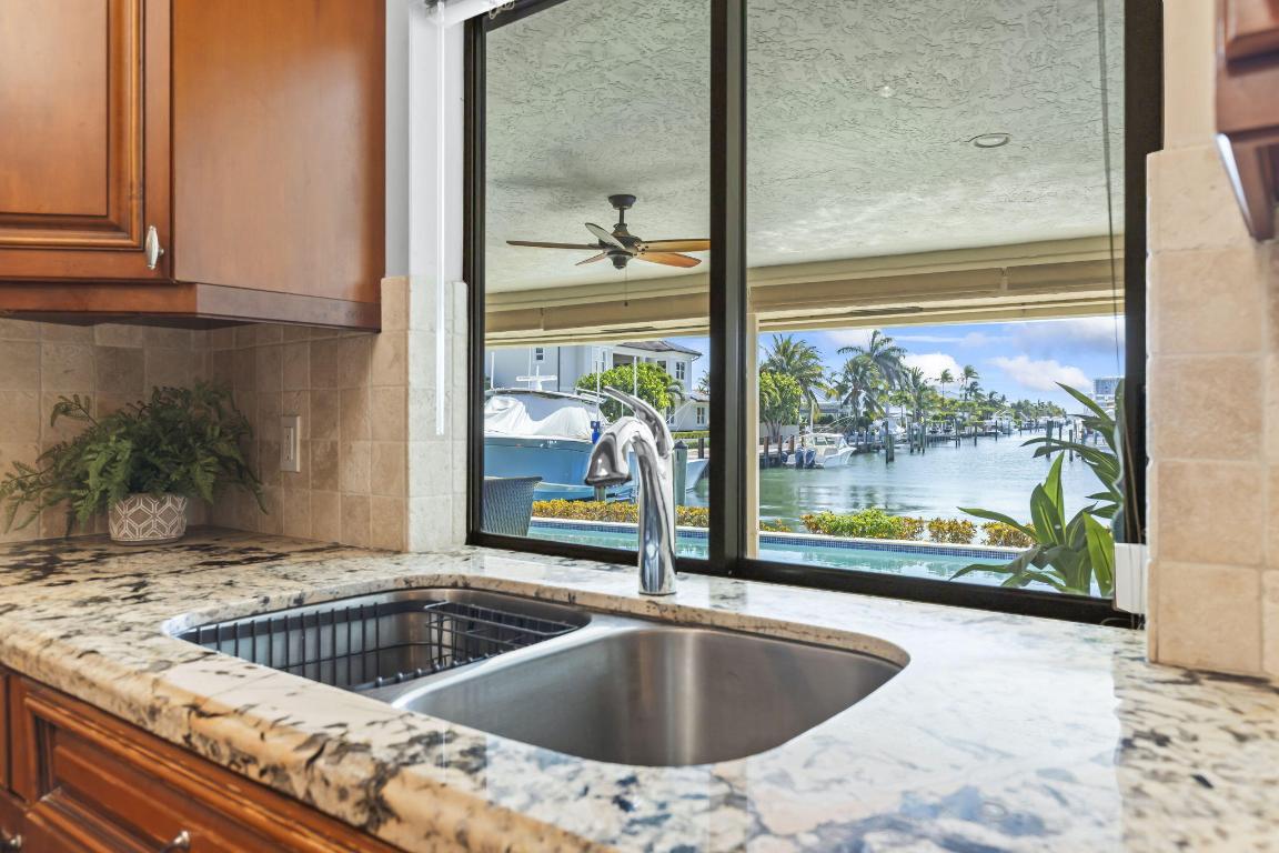 3819 N Ocean Singer Island, FL 33404