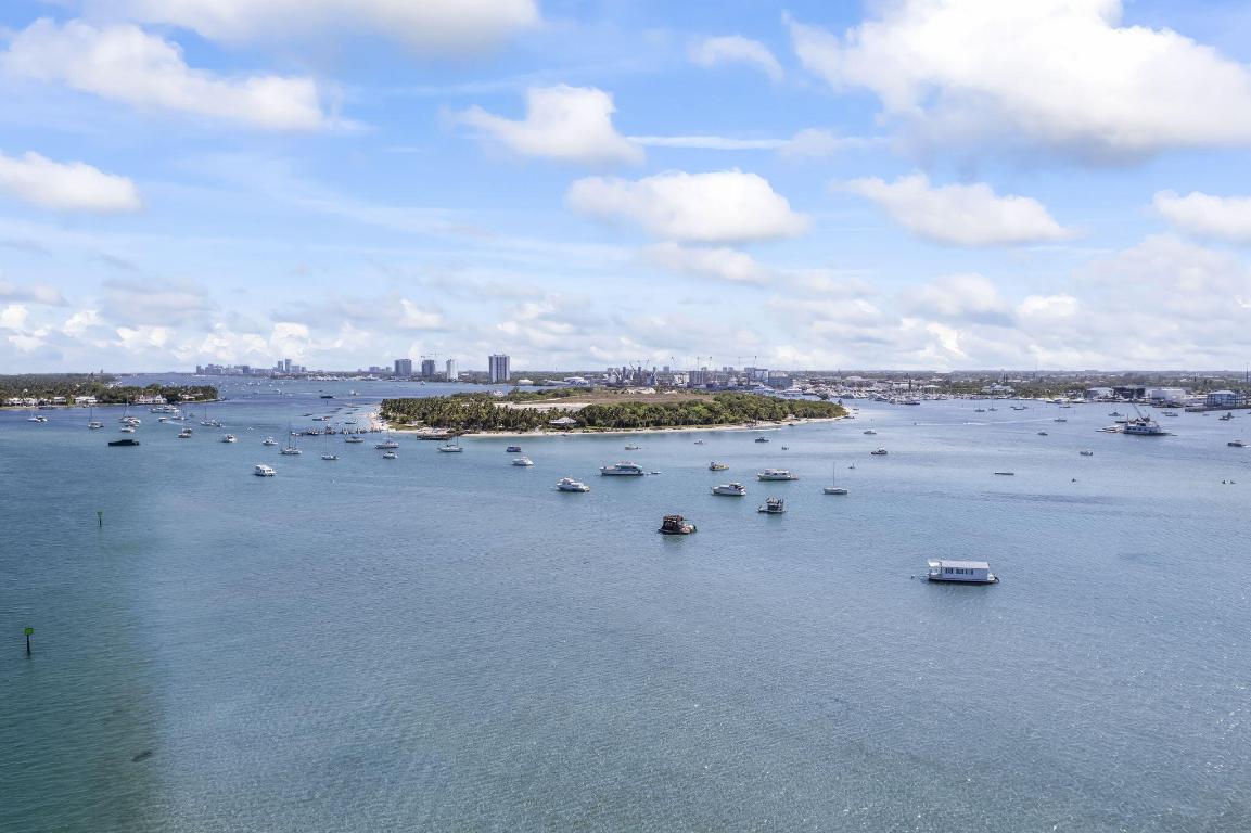 3819 N Ocean Singer Island, FL 33404