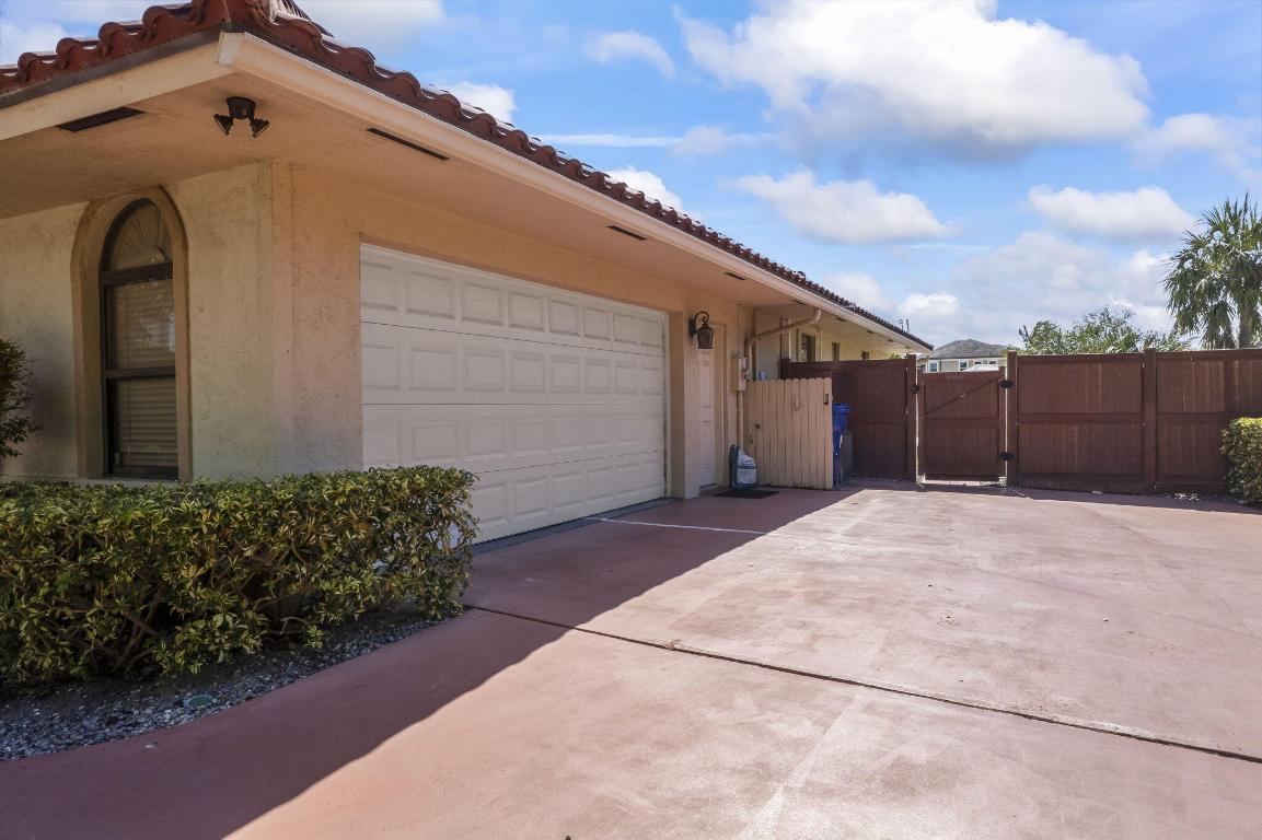 3819 N Ocean Singer Island, FL 33404