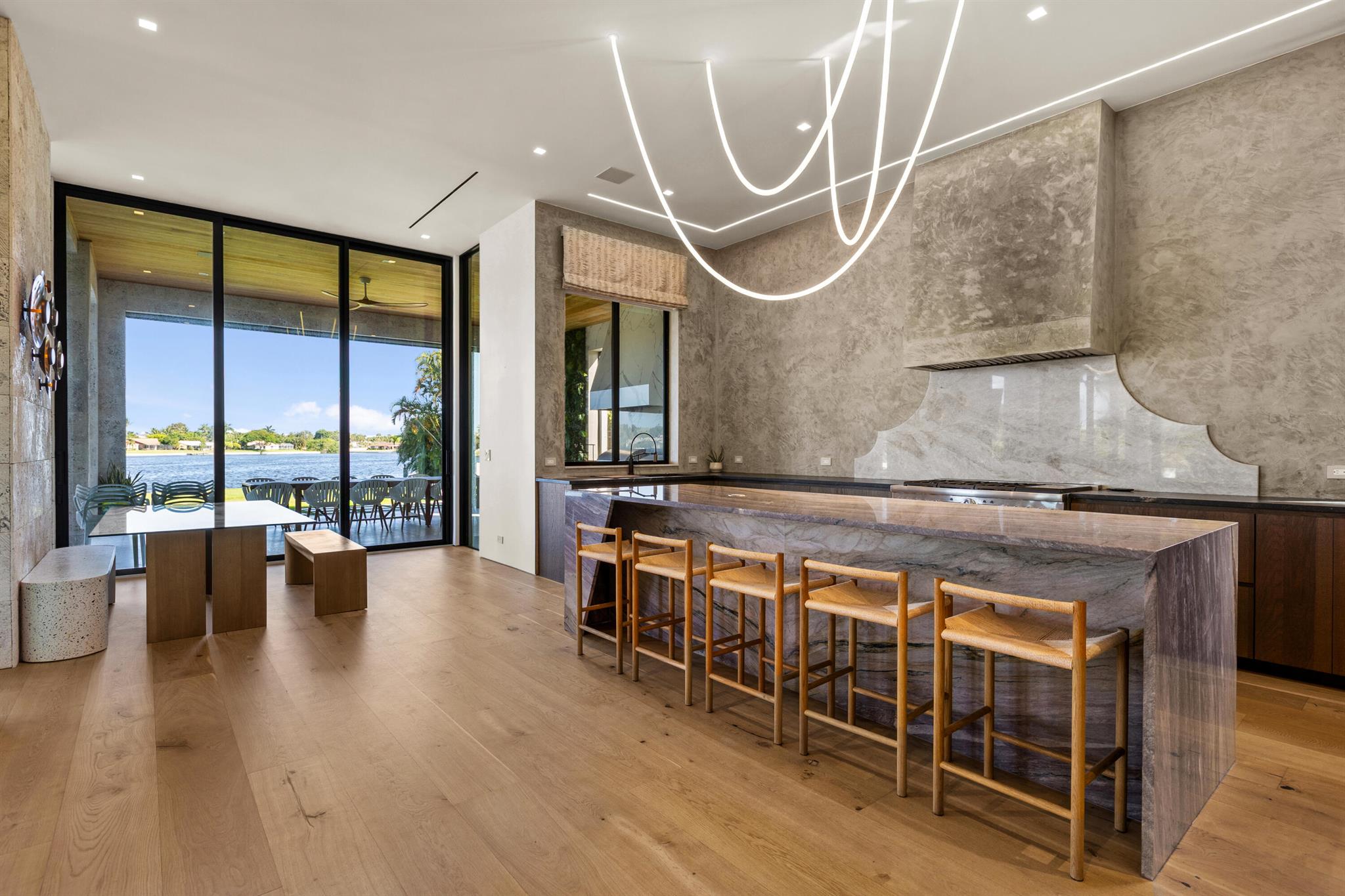 907 SW 37th Ct Boynton Beach, FL 33435