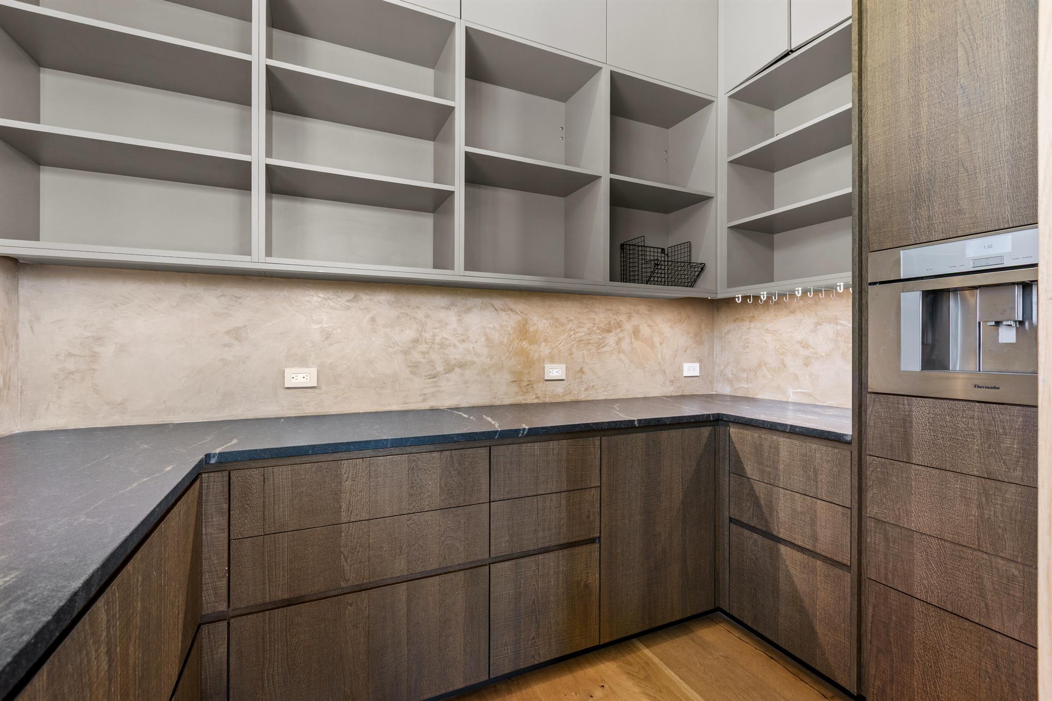 907 SW 37th Ct Boynton Beach, FL 33435