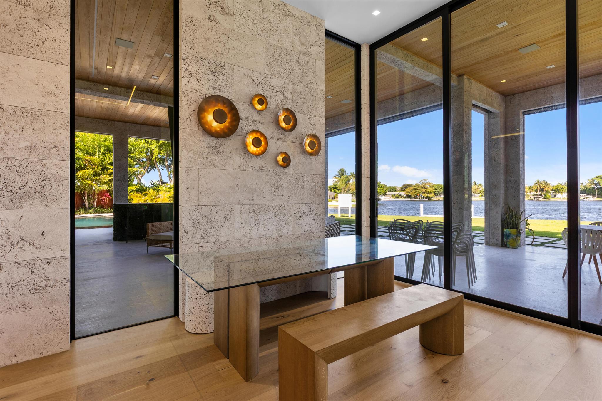 907 SW 37th Ct Boynton Beach, FL 33435