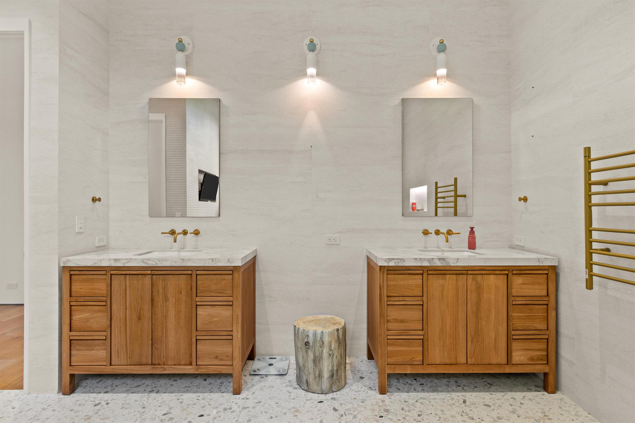 907 SW 37th Ct Boynton Beach, FL 33435