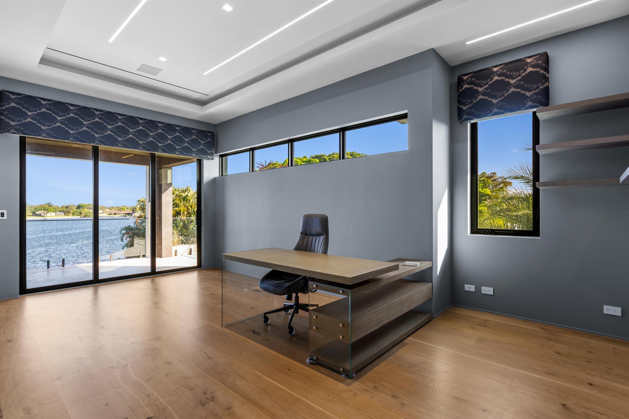 907 SW 37th Ct Boynton Beach, FL 33435