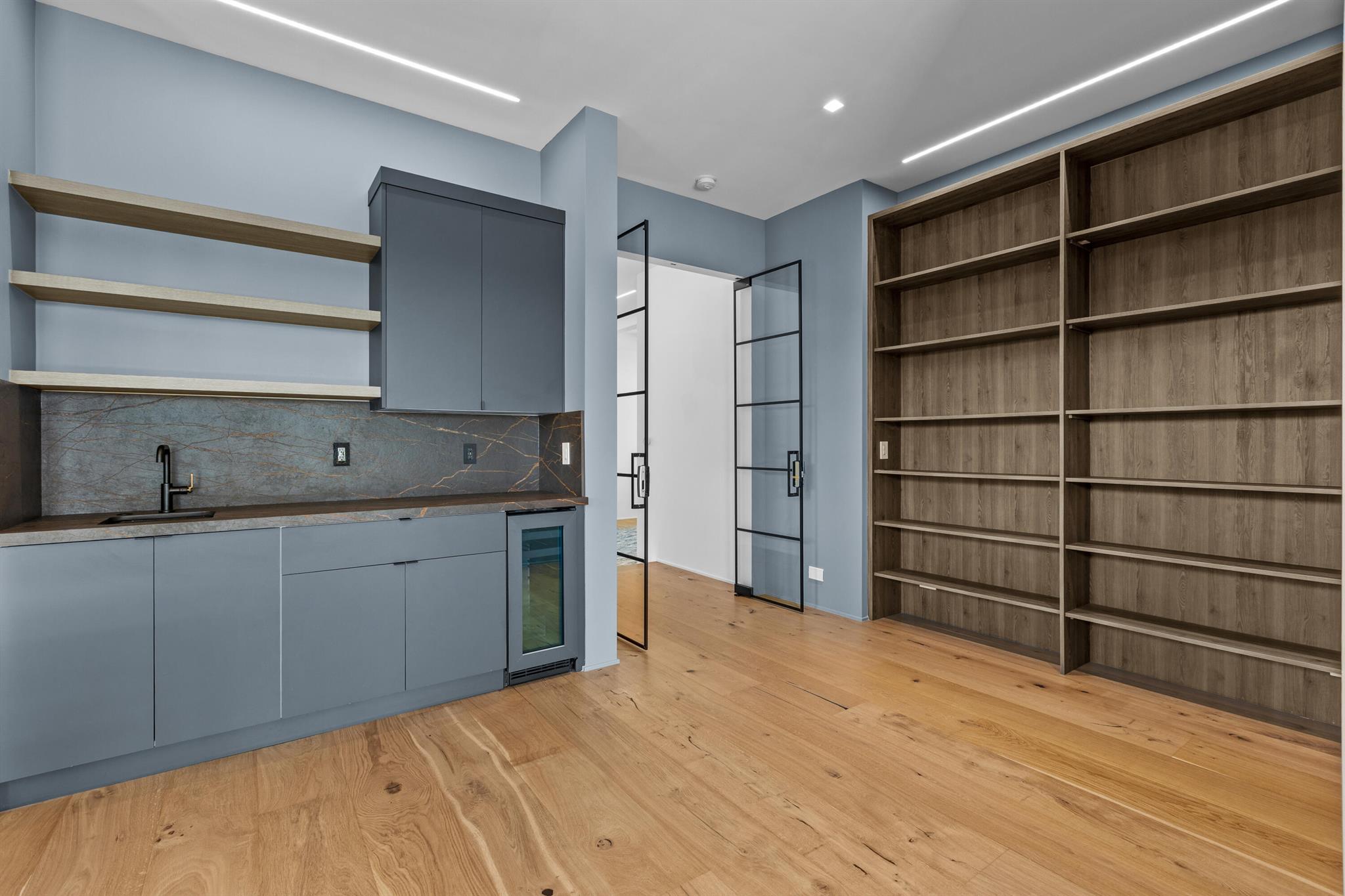 907 SW 37th Ct Boynton Beach, FL 33435