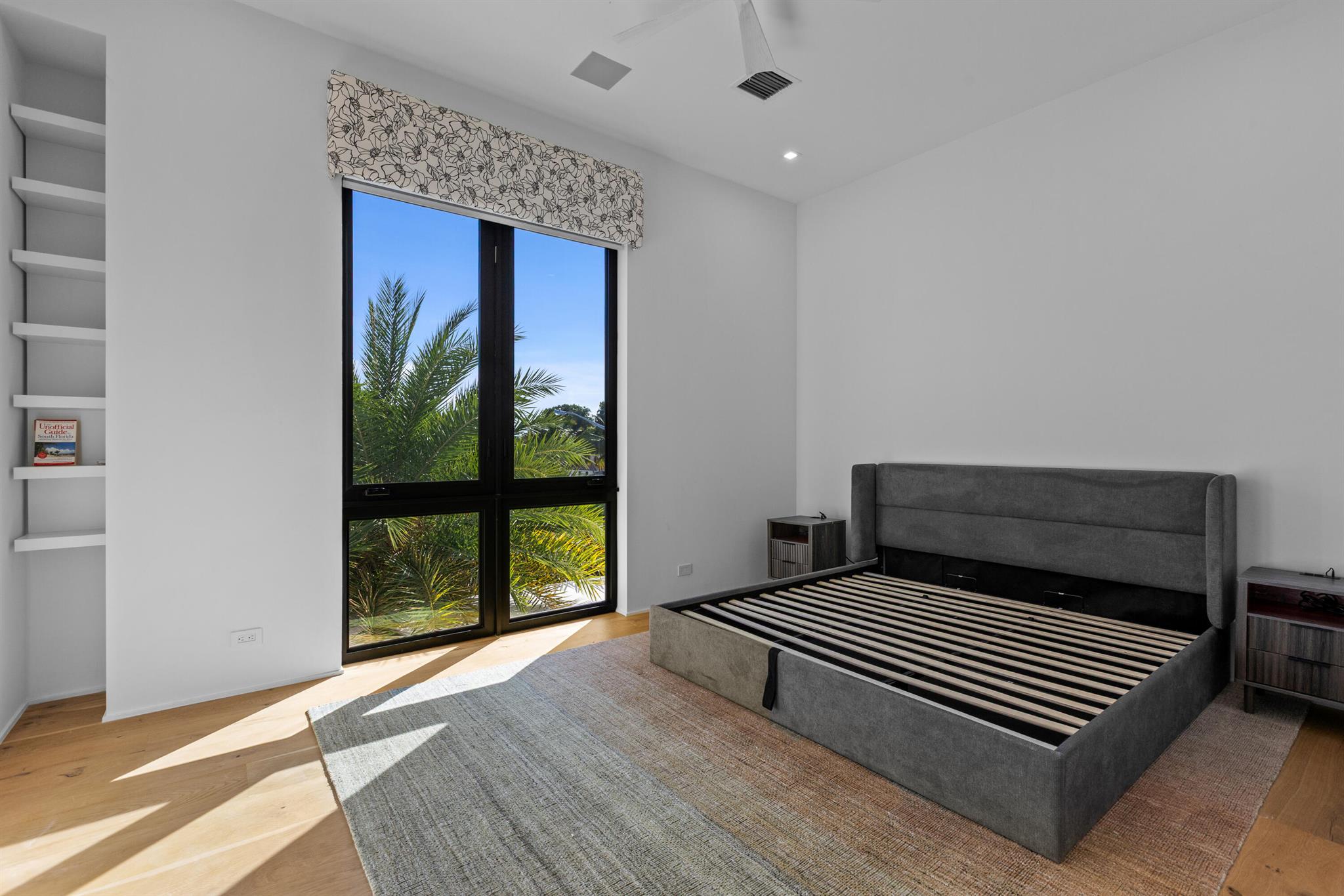 907 SW 37th Ct Boynton Beach, FL 33435