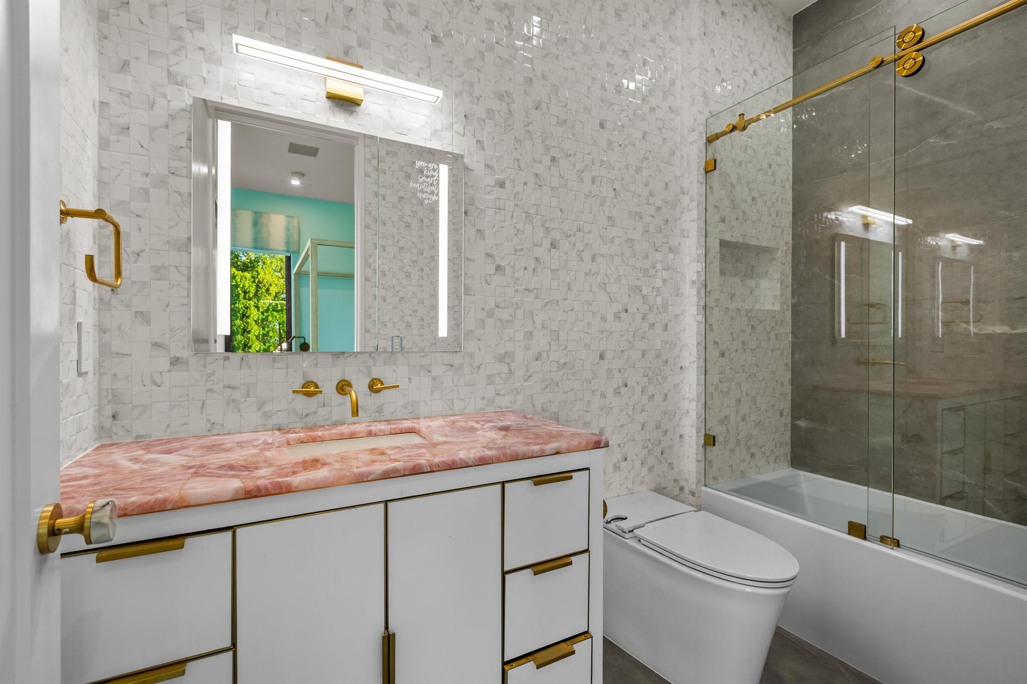 907 SW 37th Ct Boynton Beach, FL 33435