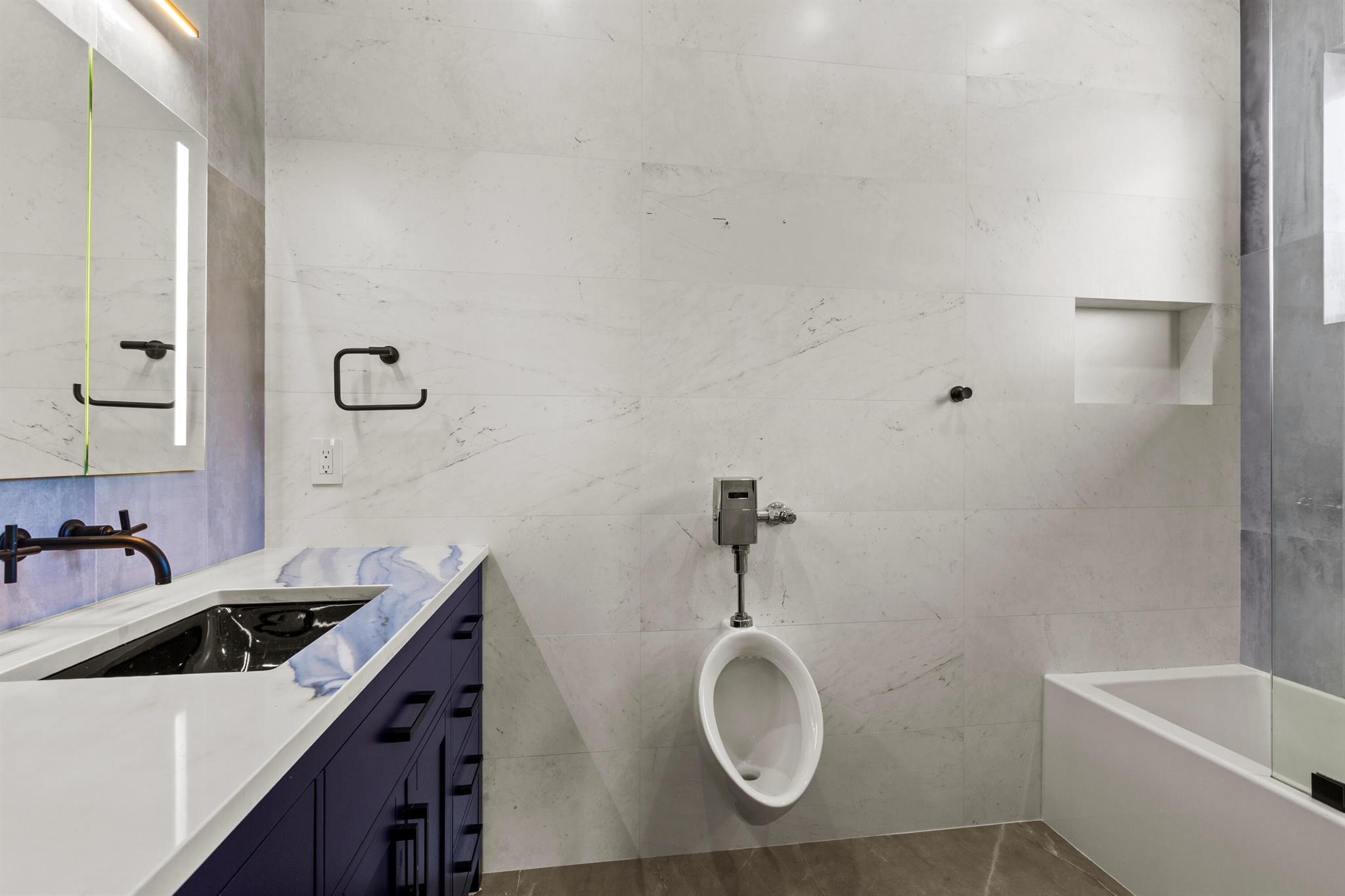 907 SW 37th Ct Boynton Beach, FL 33435