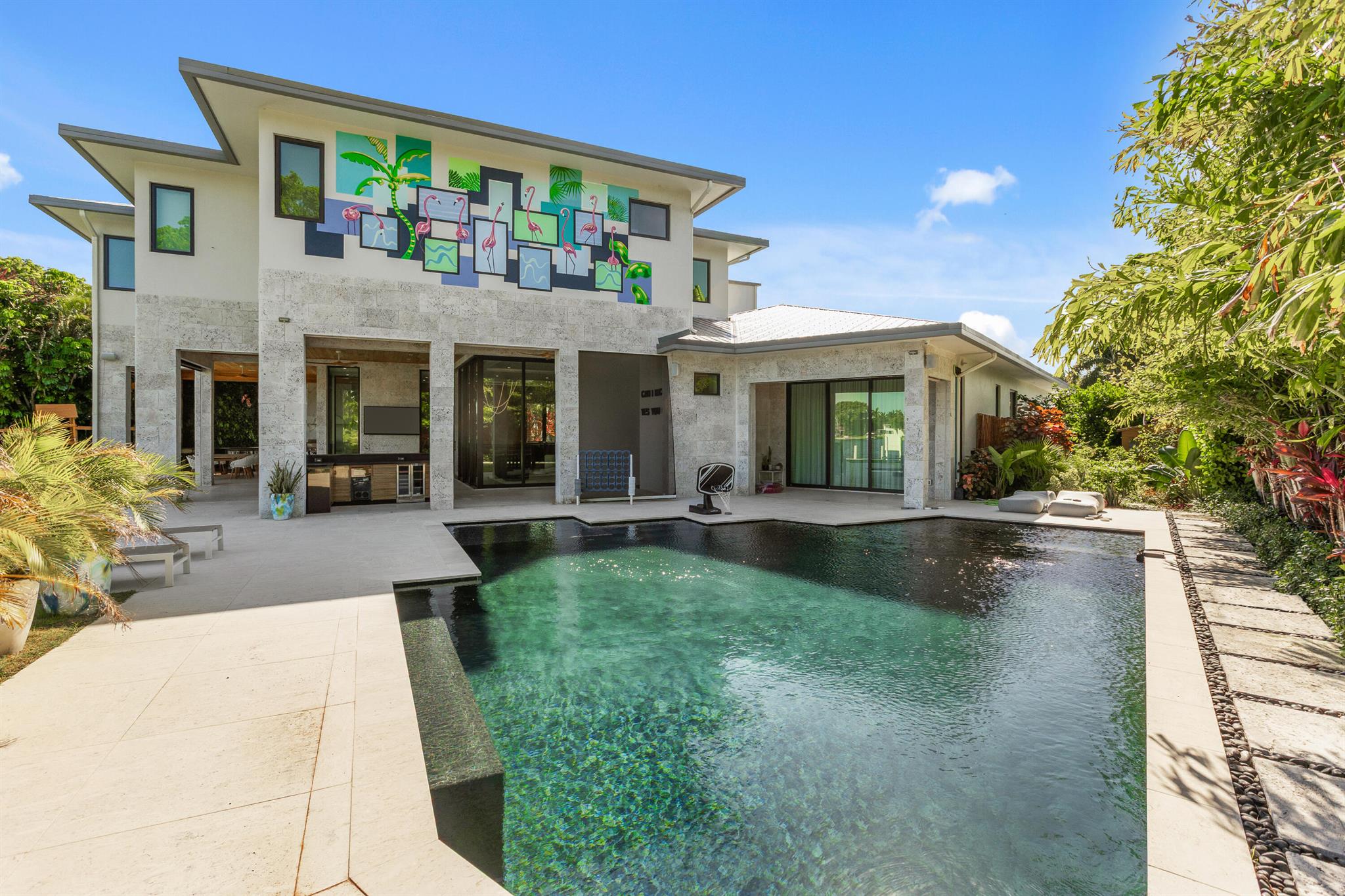 907 SW 37th Ct Boynton Beach, FL 33435