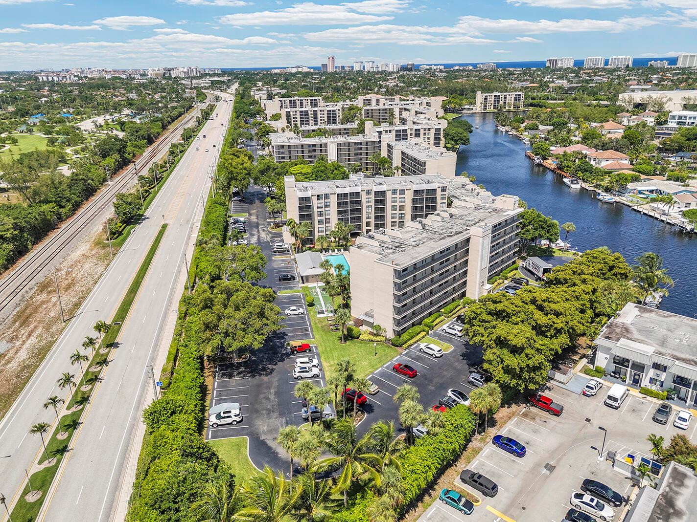 21 Royal Palm Way #4050