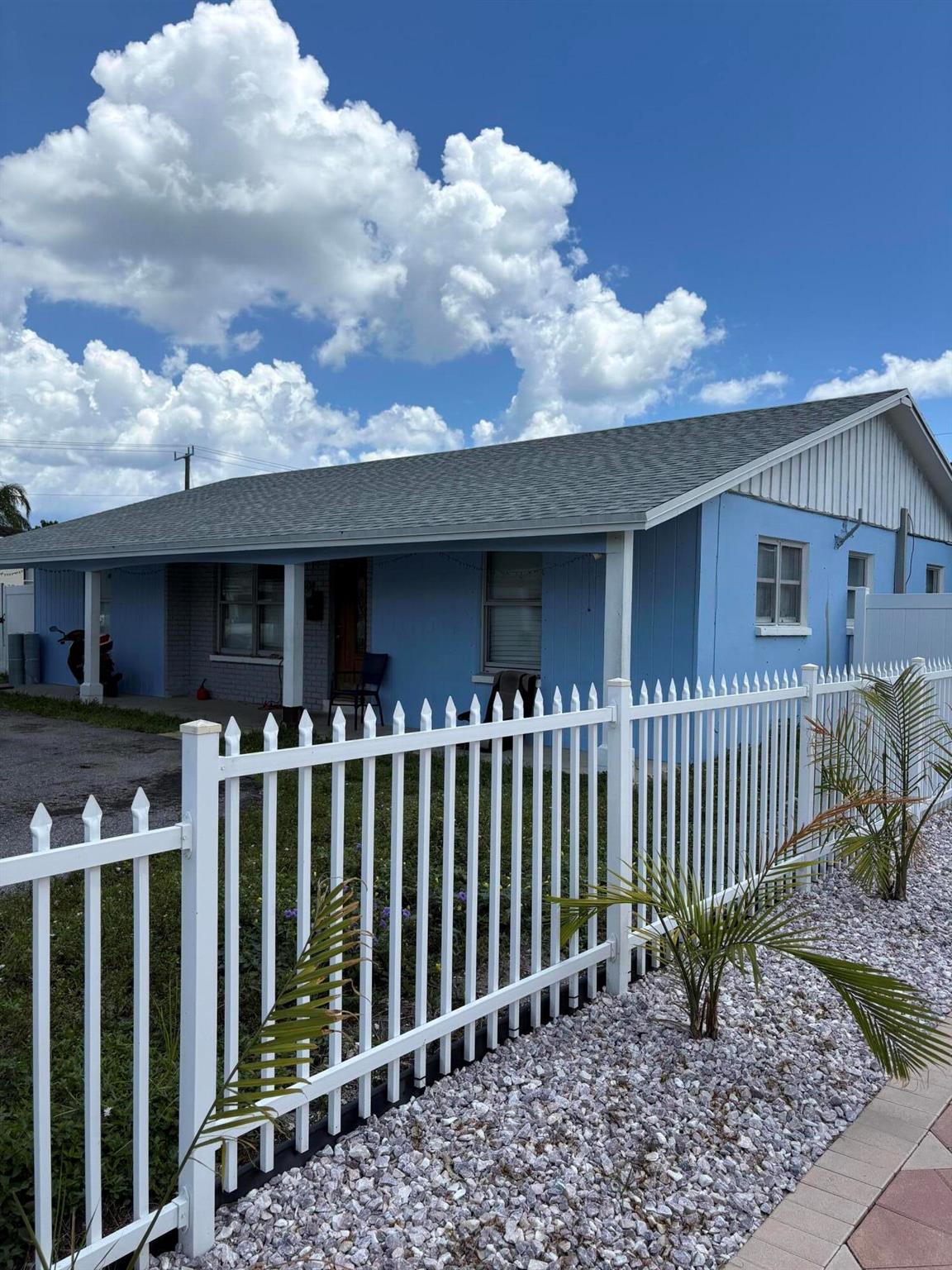 3308 Lake Ave