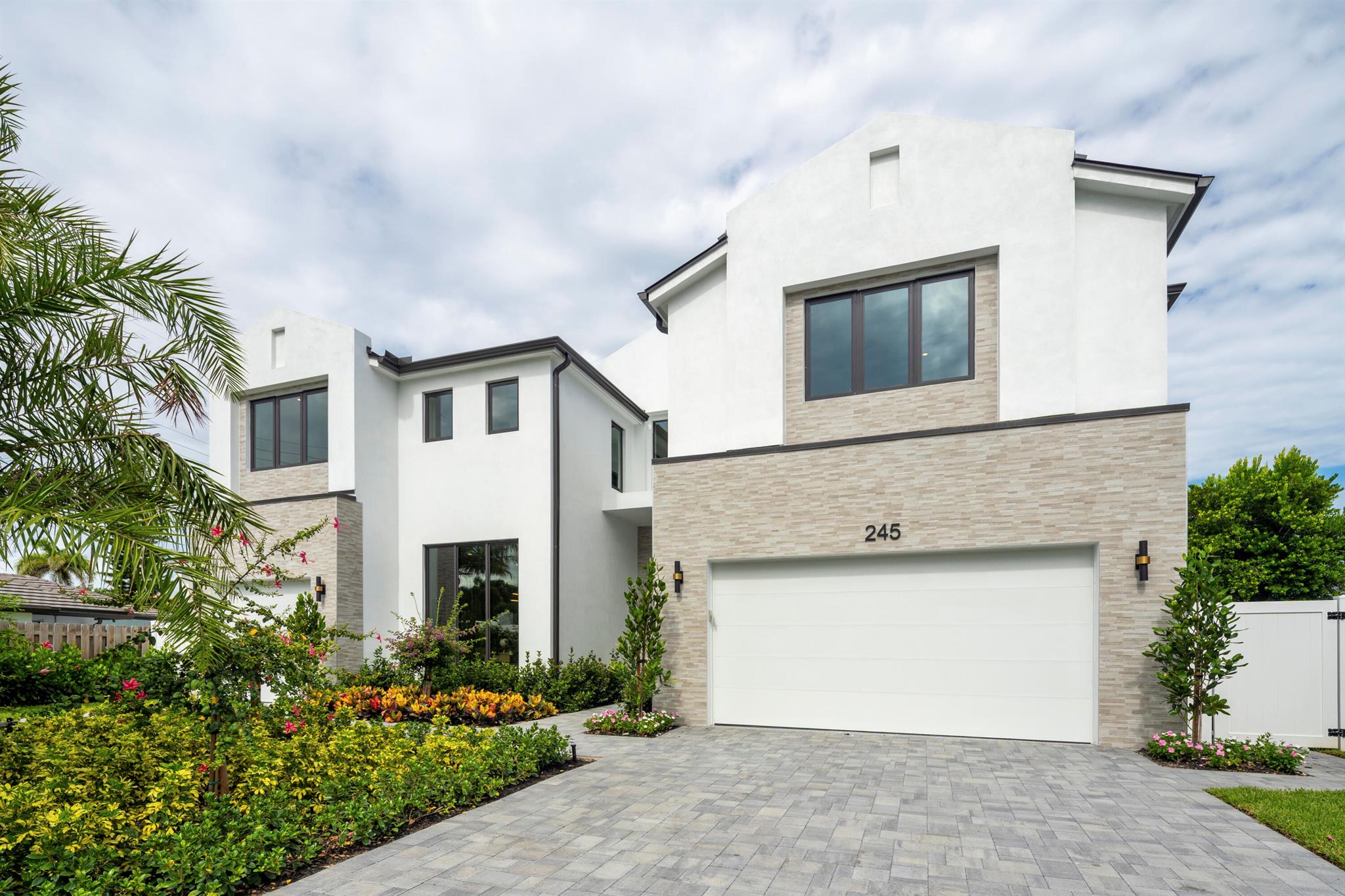 345 Churchill Rd