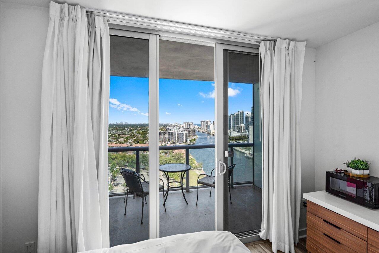 image Beachwalk Condominium24