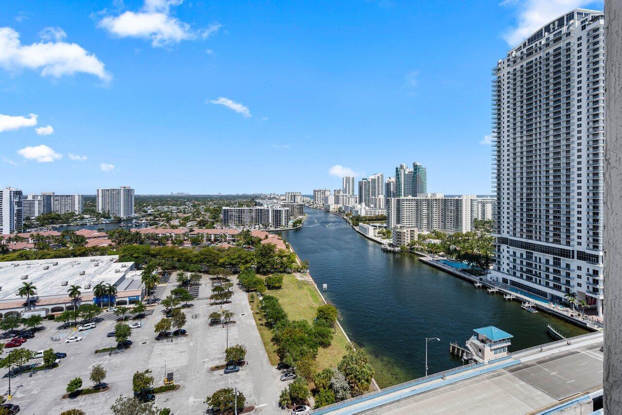 image Beachwalk Condominium26