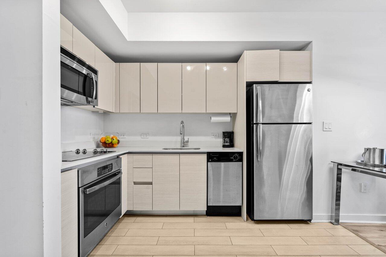 image Beachwalk Condominium3