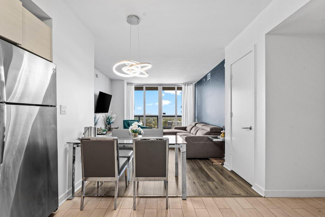 image Beachwalk Condominium5