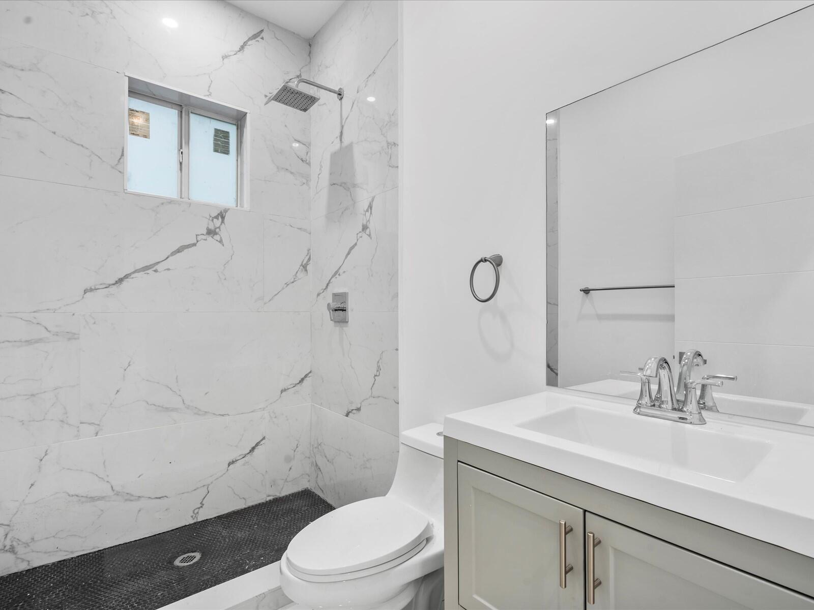 533 NW 16th Ave Fort Lauderdale, FL 33311