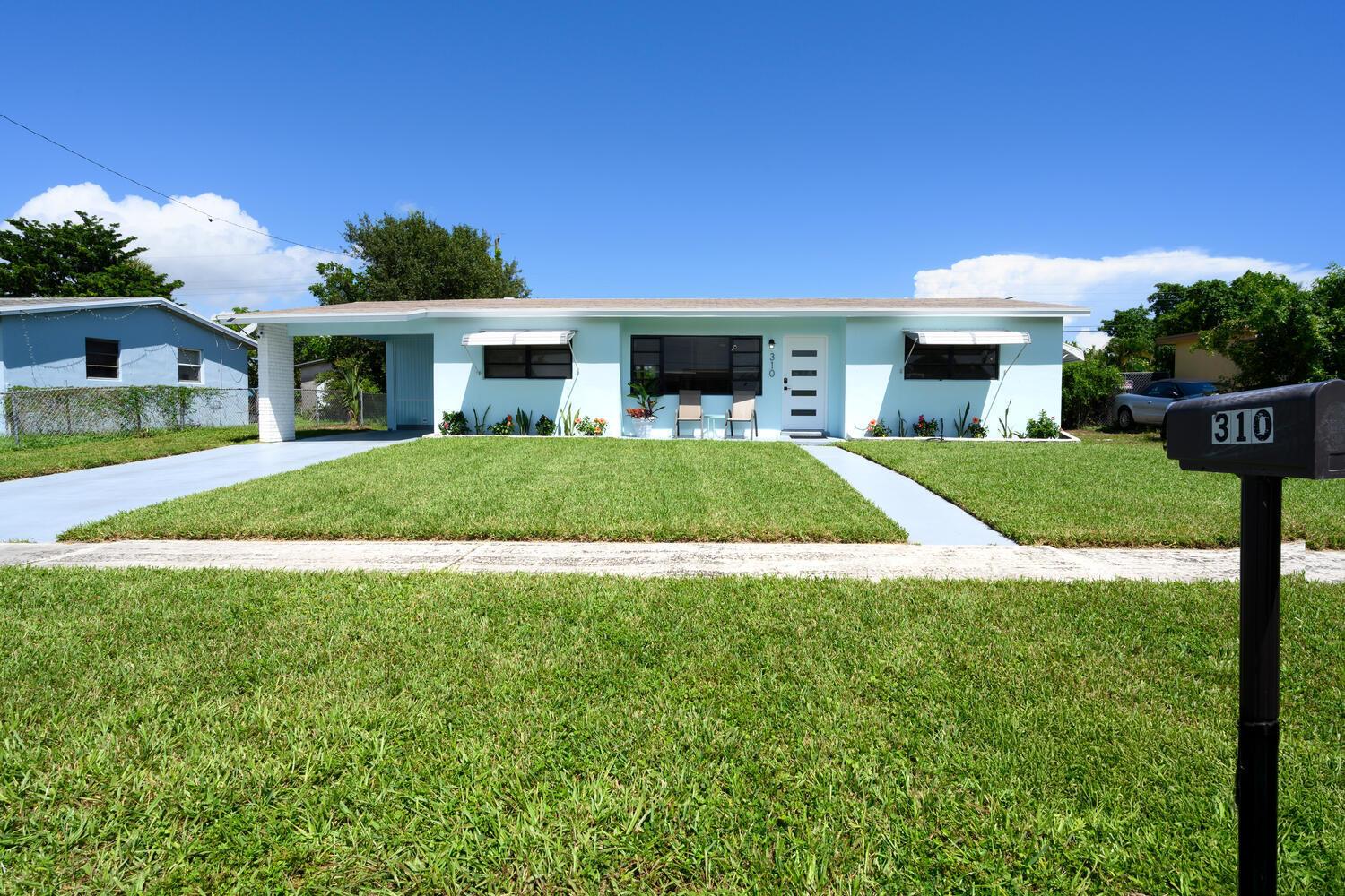 310 W 16th Way