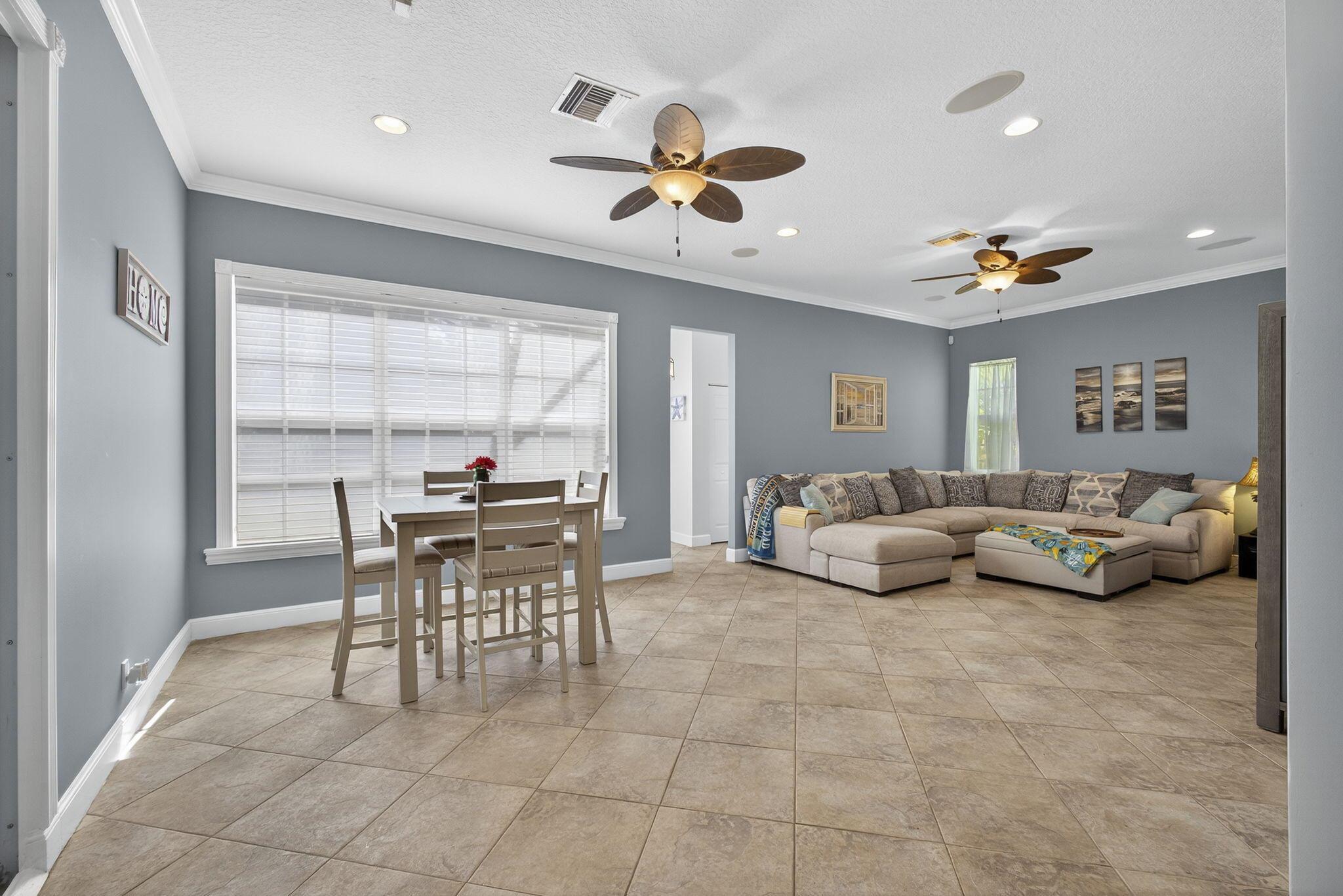 129 Via Bosque Jupiter, FL 33458