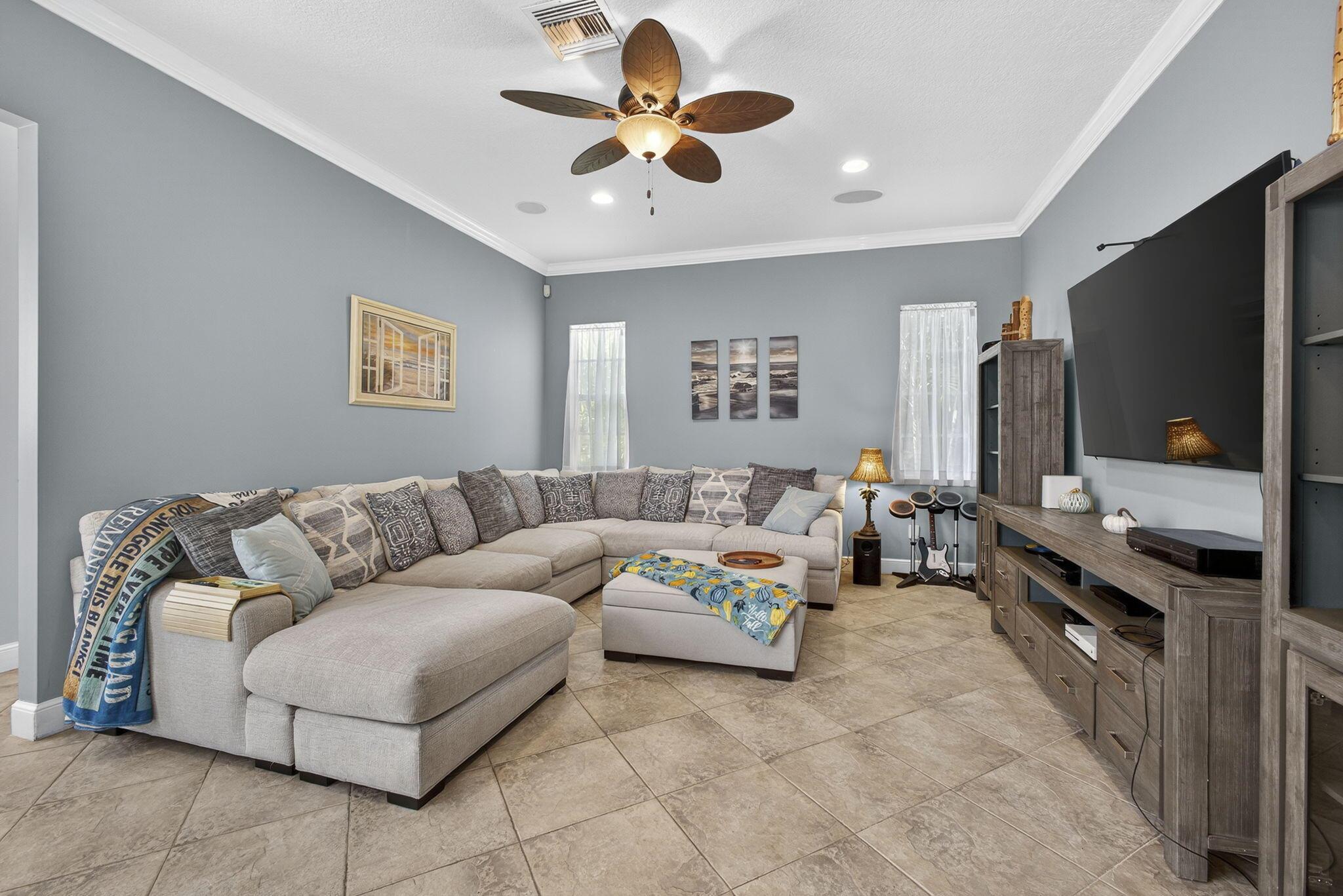 129 Via Bosque Jupiter, FL 33458