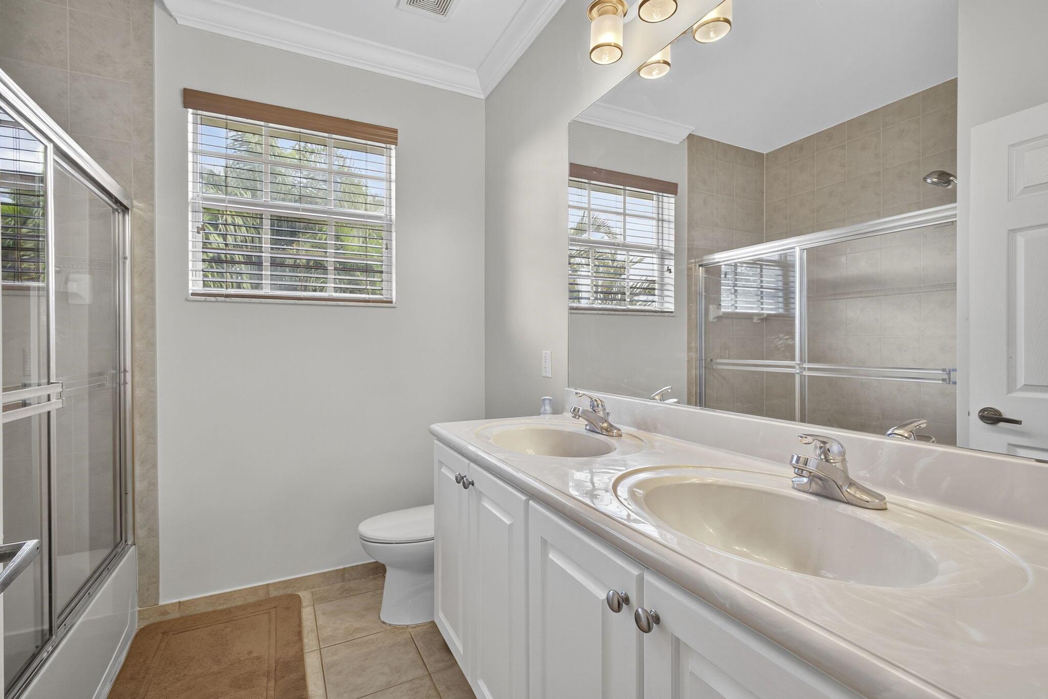 129 Via Bosque Jupiter, FL 33458