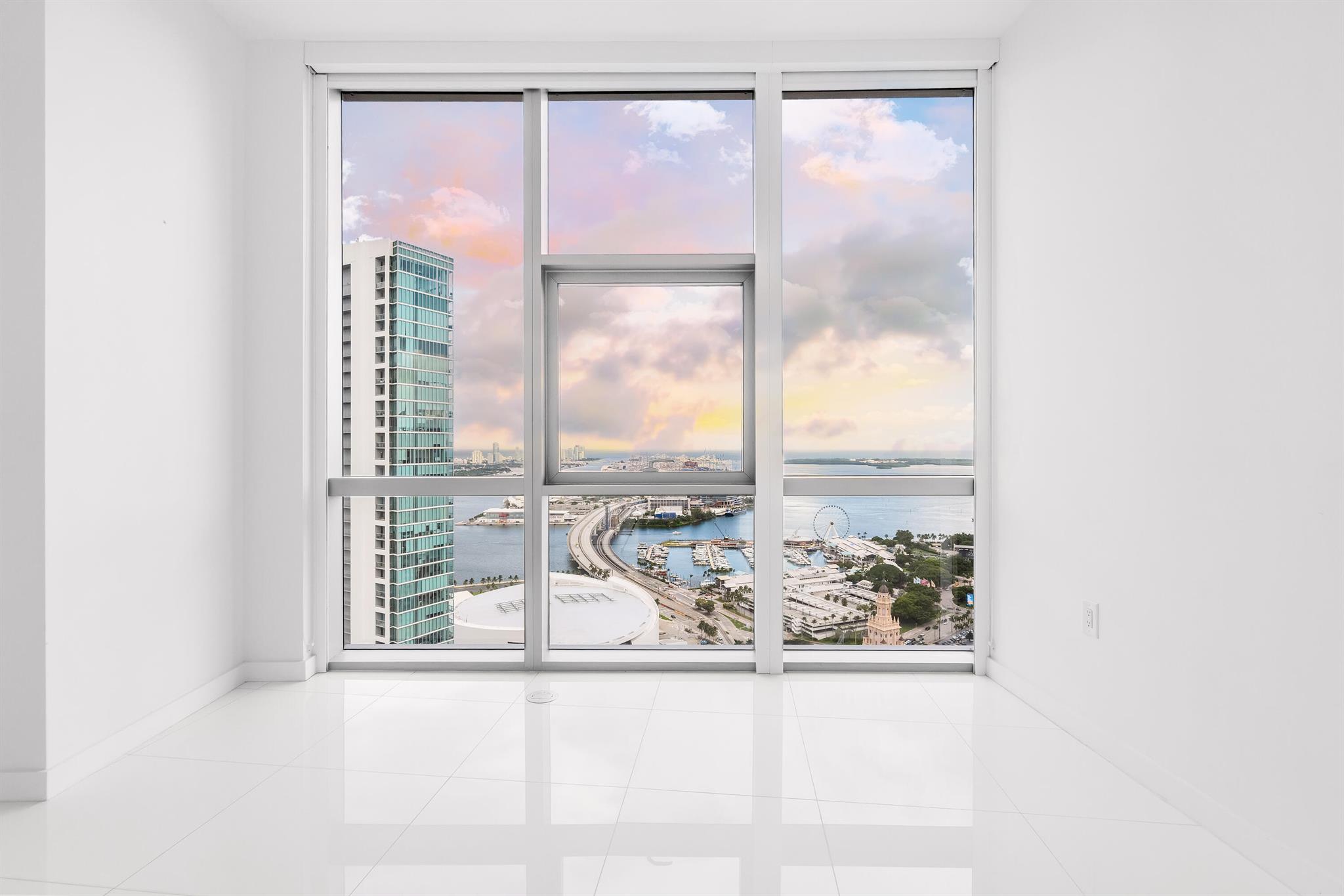 image Paramount Miami Worldcent11