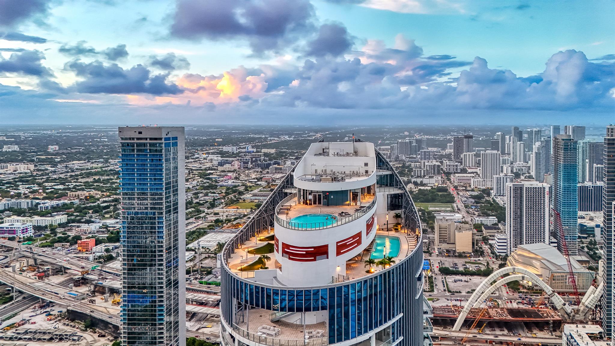 image Paramount Miami Worldcent13