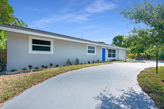 1605 E Place