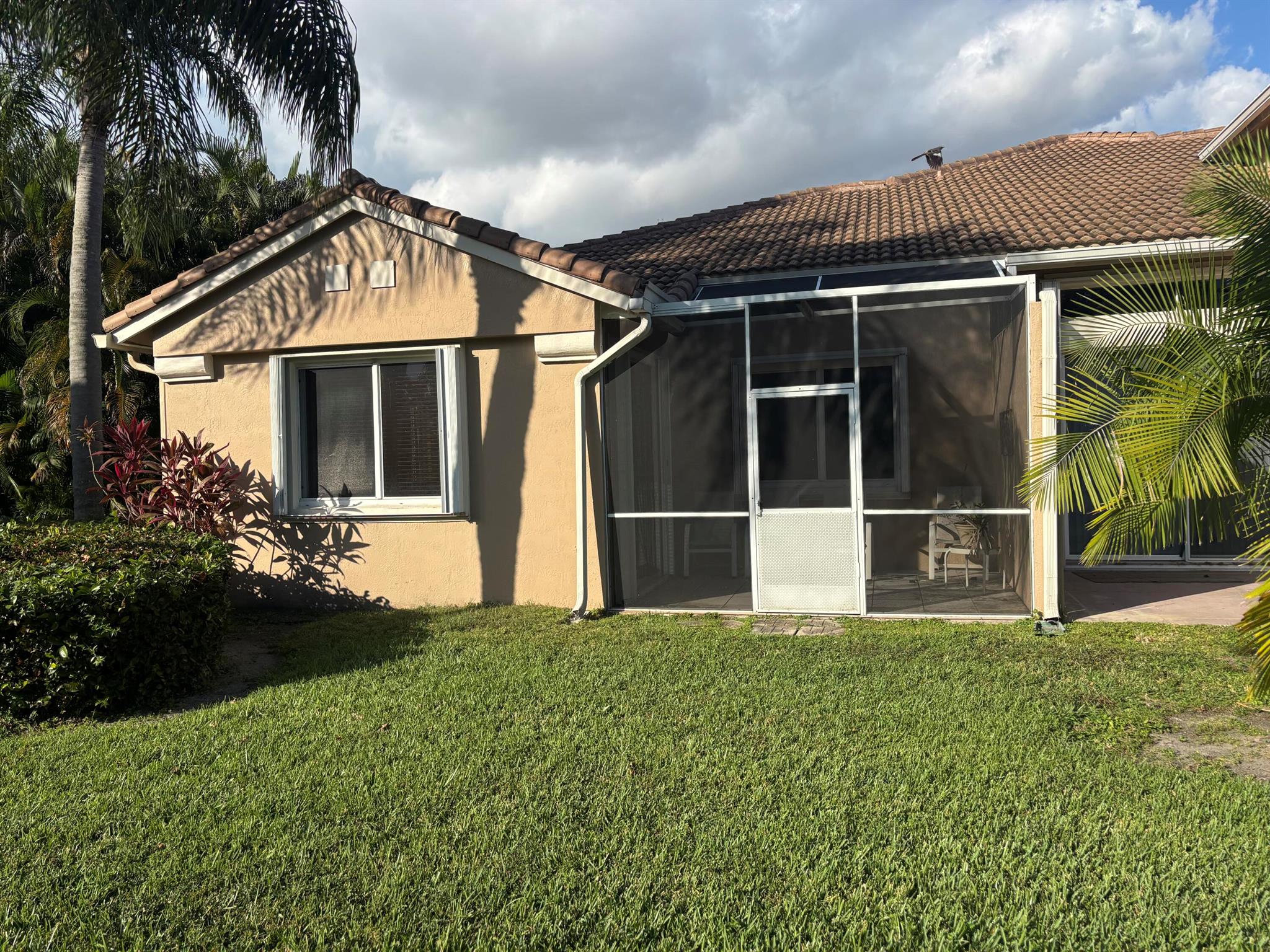 15864 SW 10th St Pembroke Pines, FL 33027