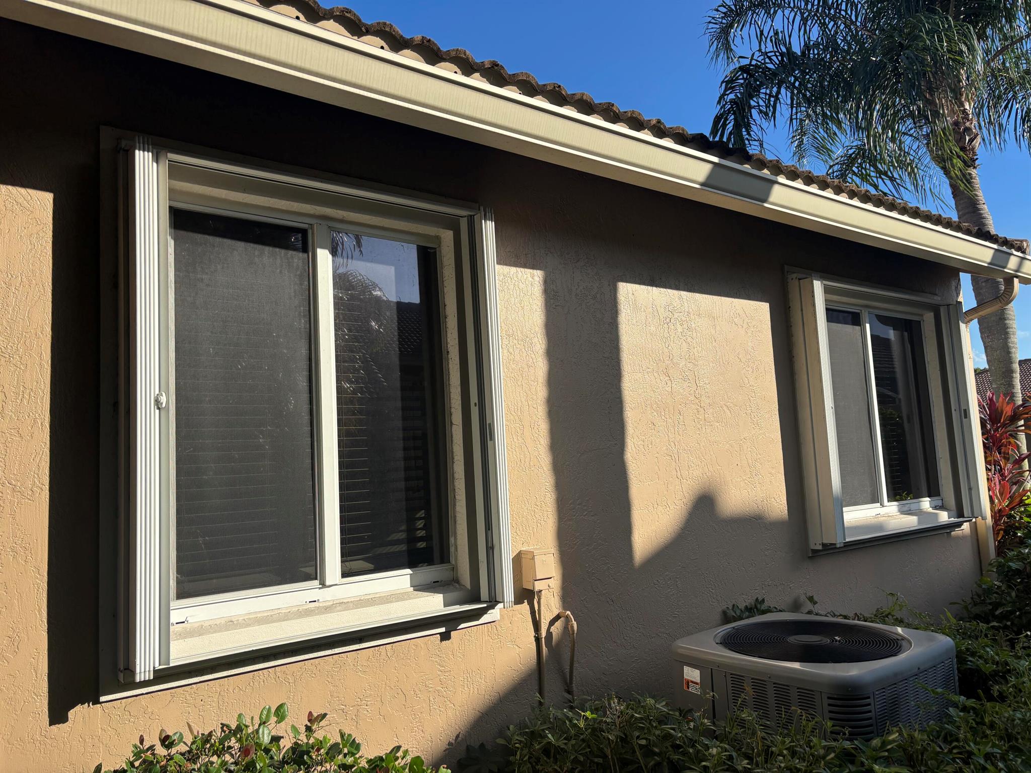 15864 SW 10th St Pembroke Pines, FL 33027