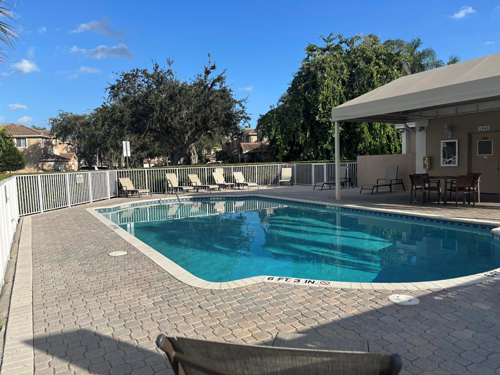 15864 SW 10th St Pembroke Pines, FL 33027