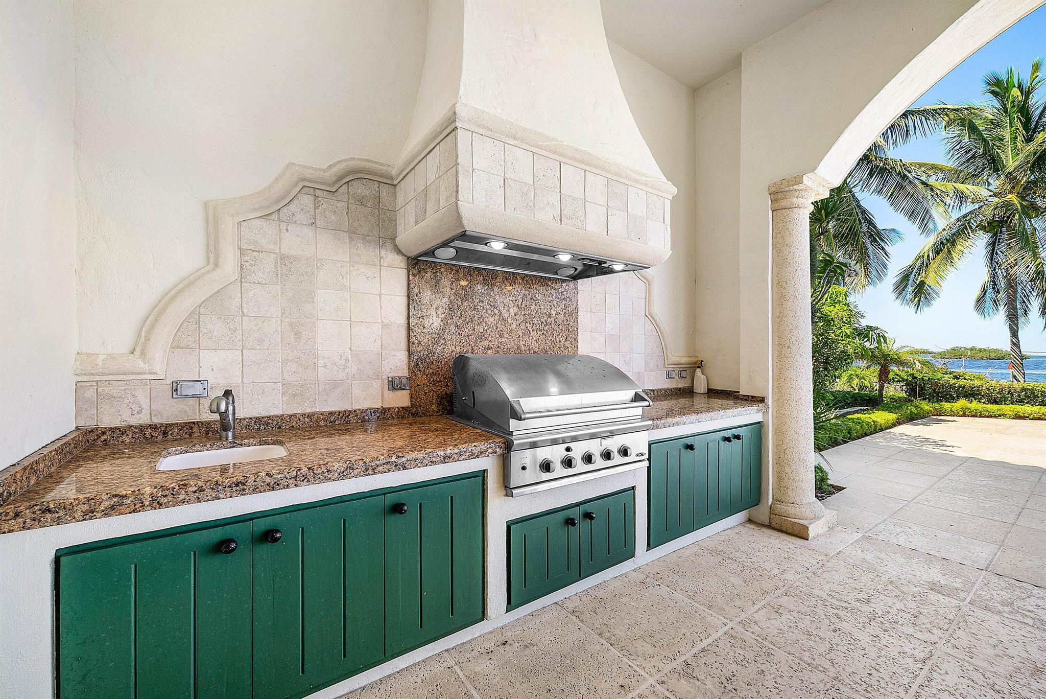 6381 SE Harbor Cir Stuart, FL 34996