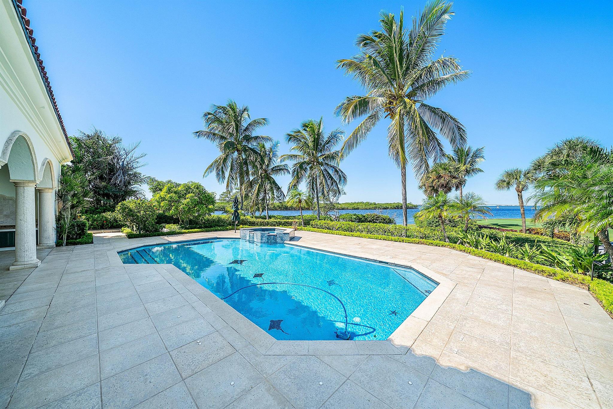 6381 SE Harbor Cir Stuart, FL 34996