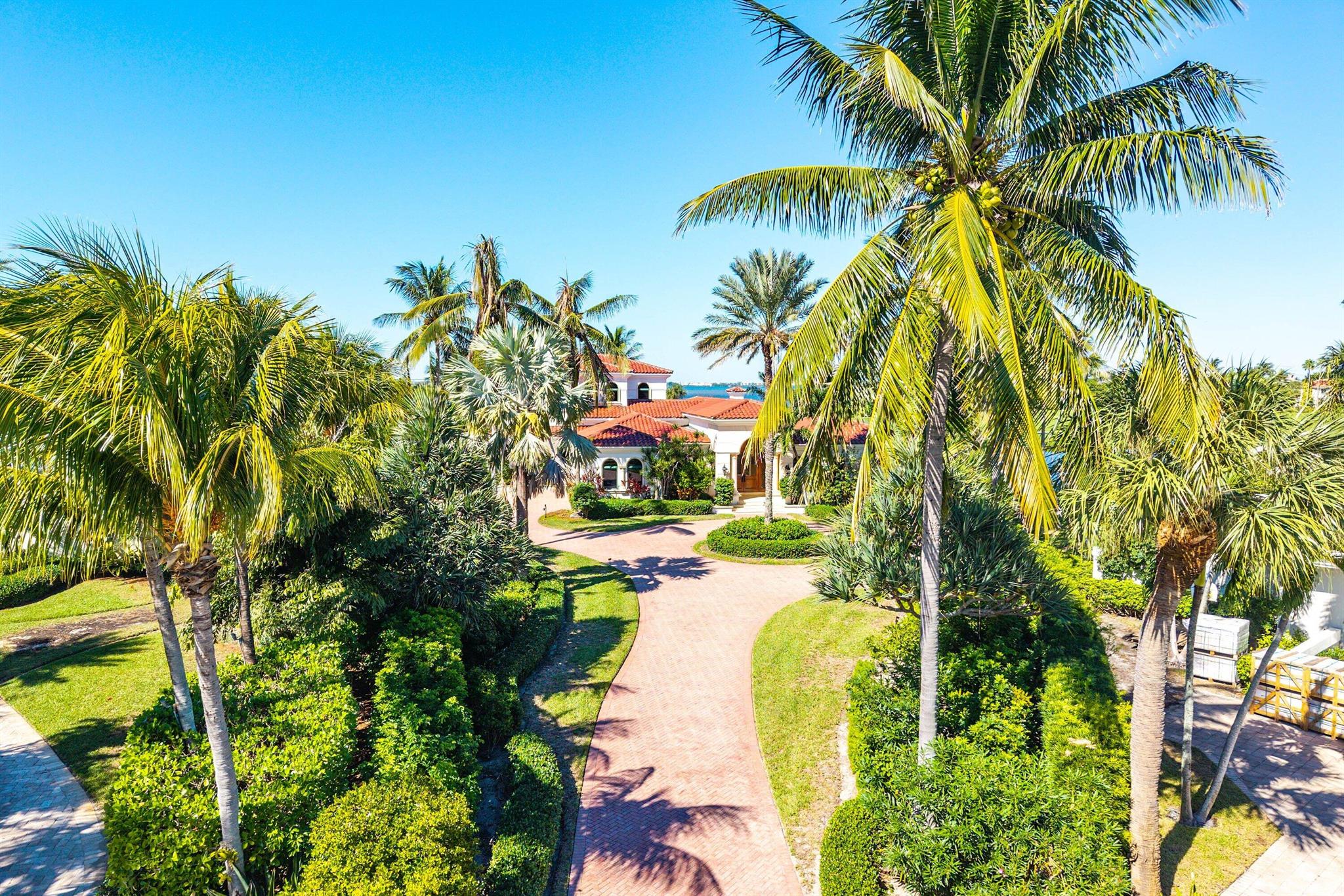 6381 SE Harbor Cir Stuart, FL 34996