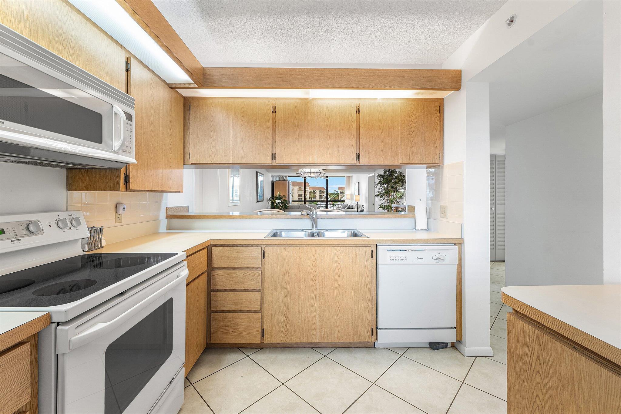 2501 Marina Isle Way #304 Jupiter, FL 33477